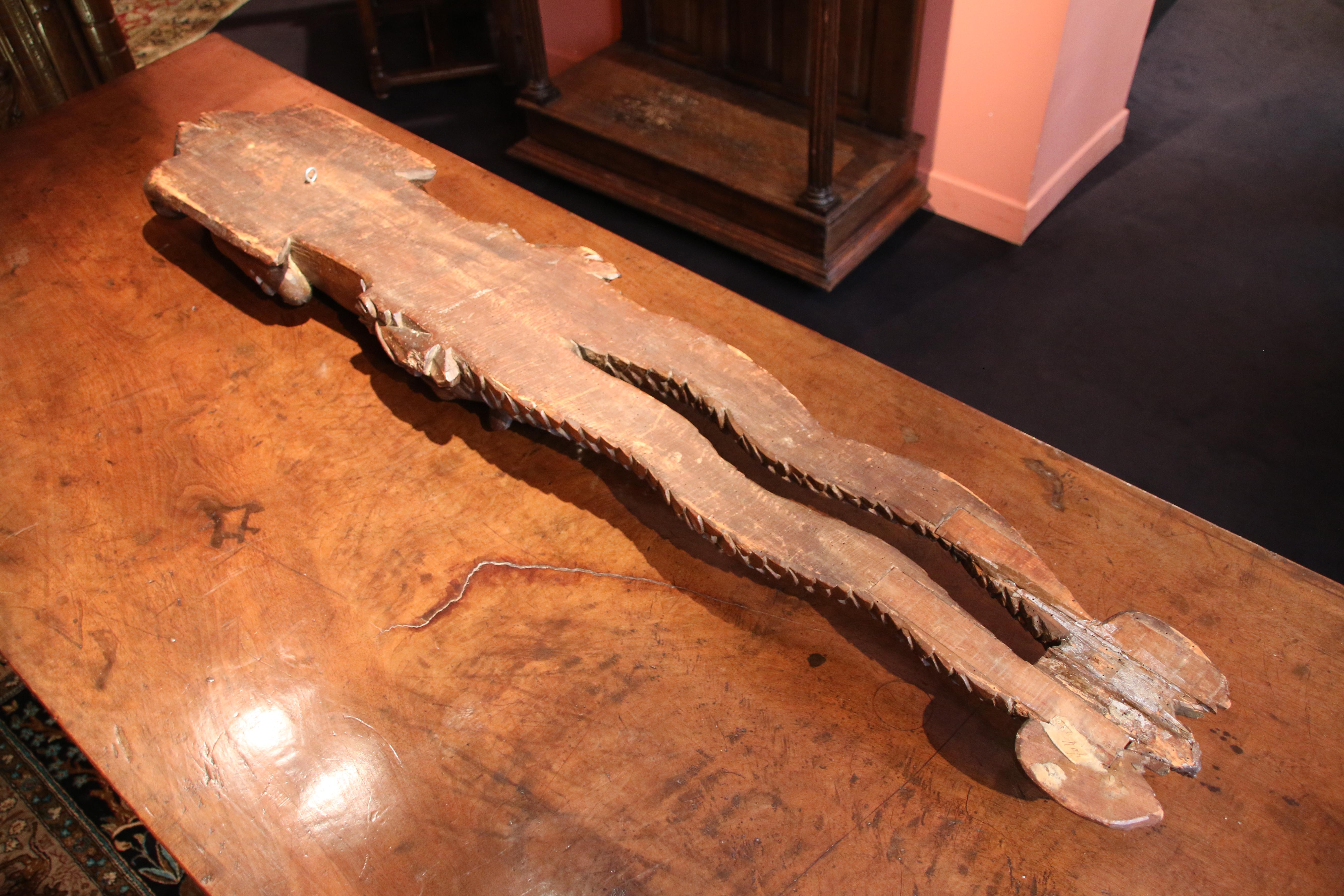 16th Century Southern Germany Carved Wood Bracket Depicting a Mermaid For Sale 3