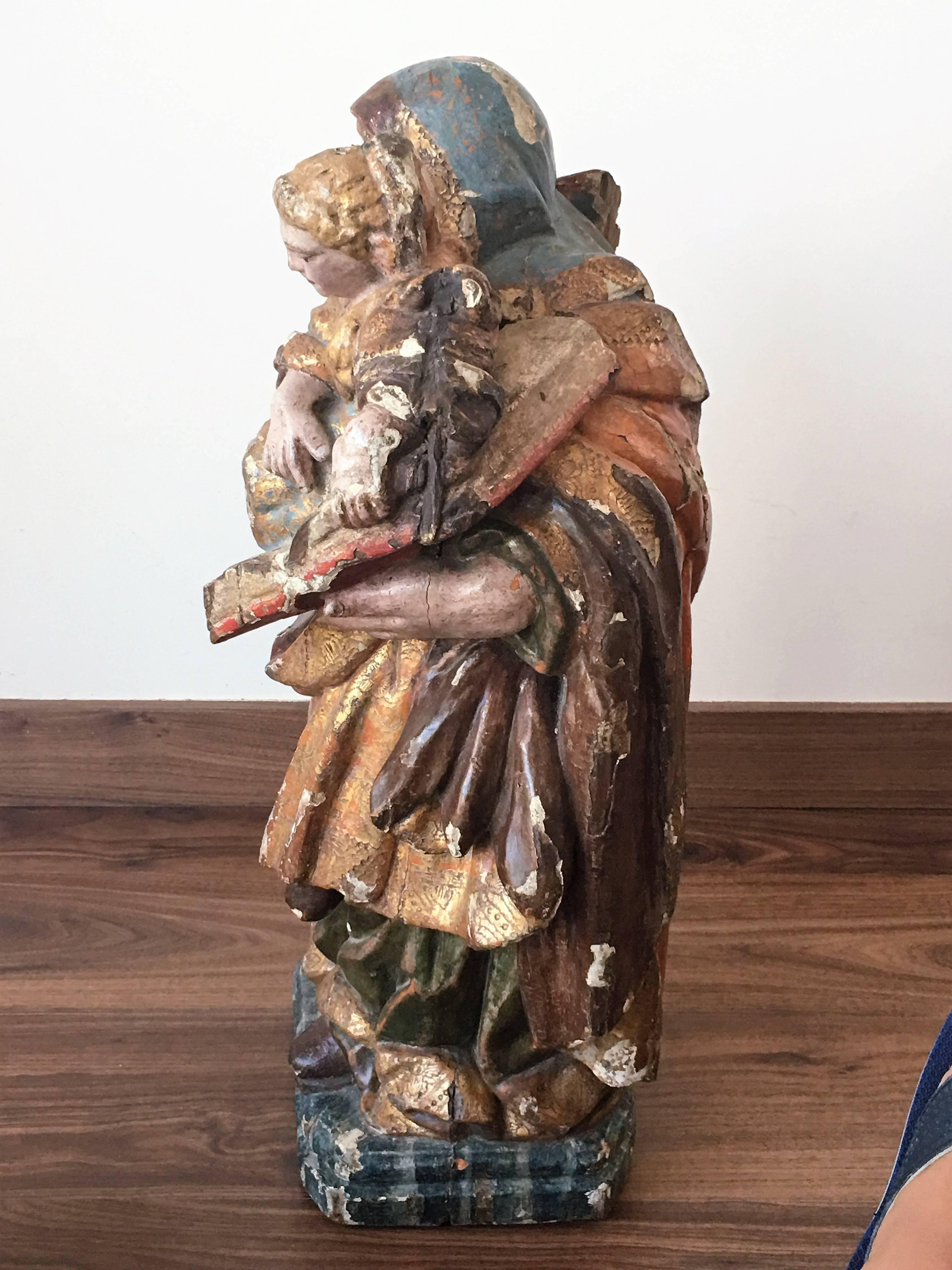16th Century Spanish Carved & Polychrome Painted Saint Anne with the Infant Mary In Good Condition For Sale In Miami, FL