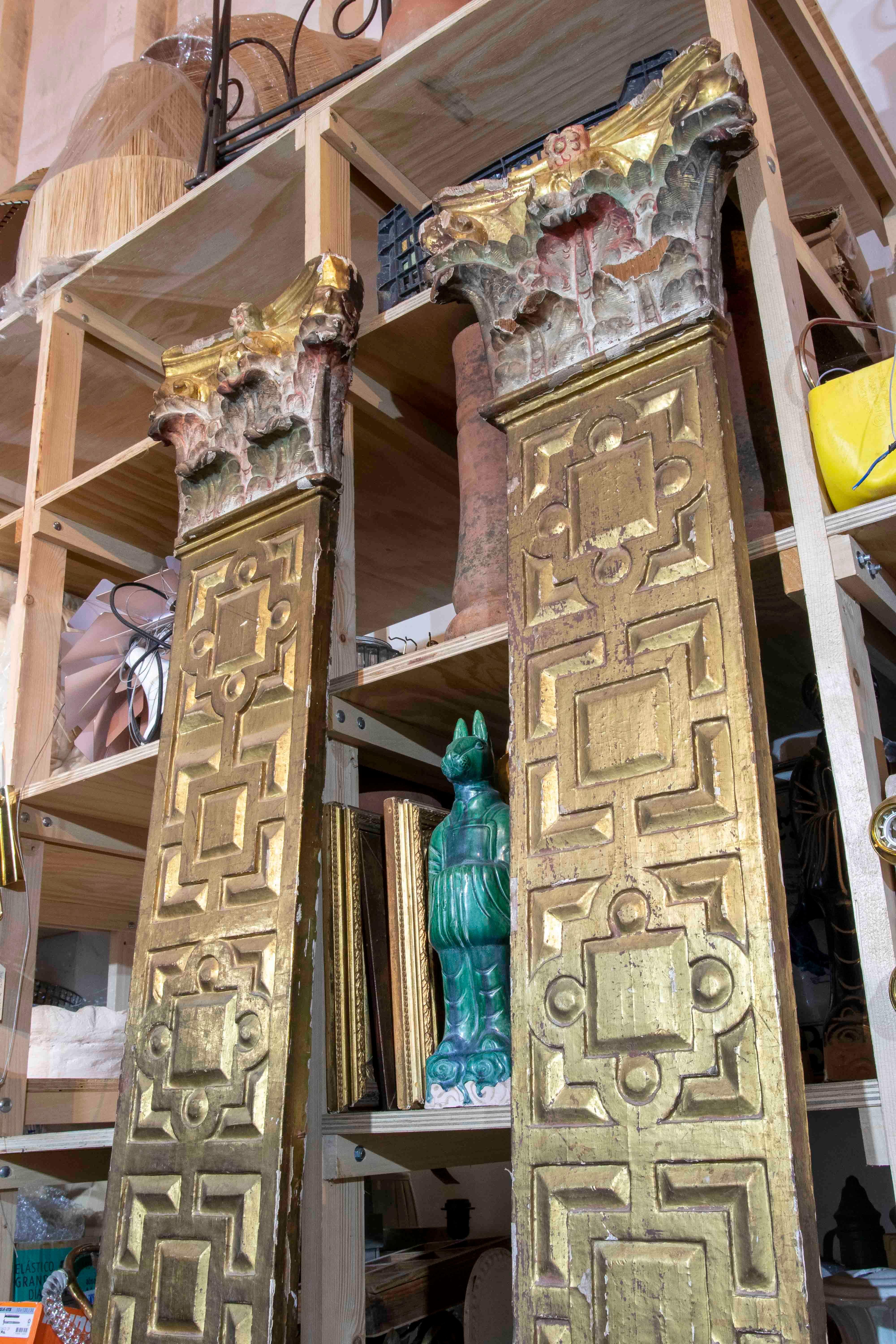 16th Century Spanish Corinthian Pair of Pilasters Polychromed and Gilded w/ Gold For Sale 1