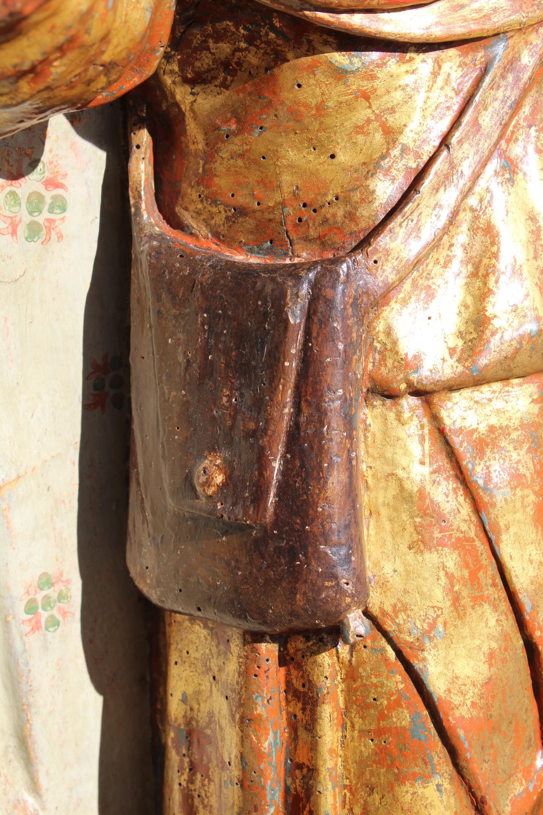 Escultura española de madera pintada y dorada de San Roque del siglo XVI en venta 11