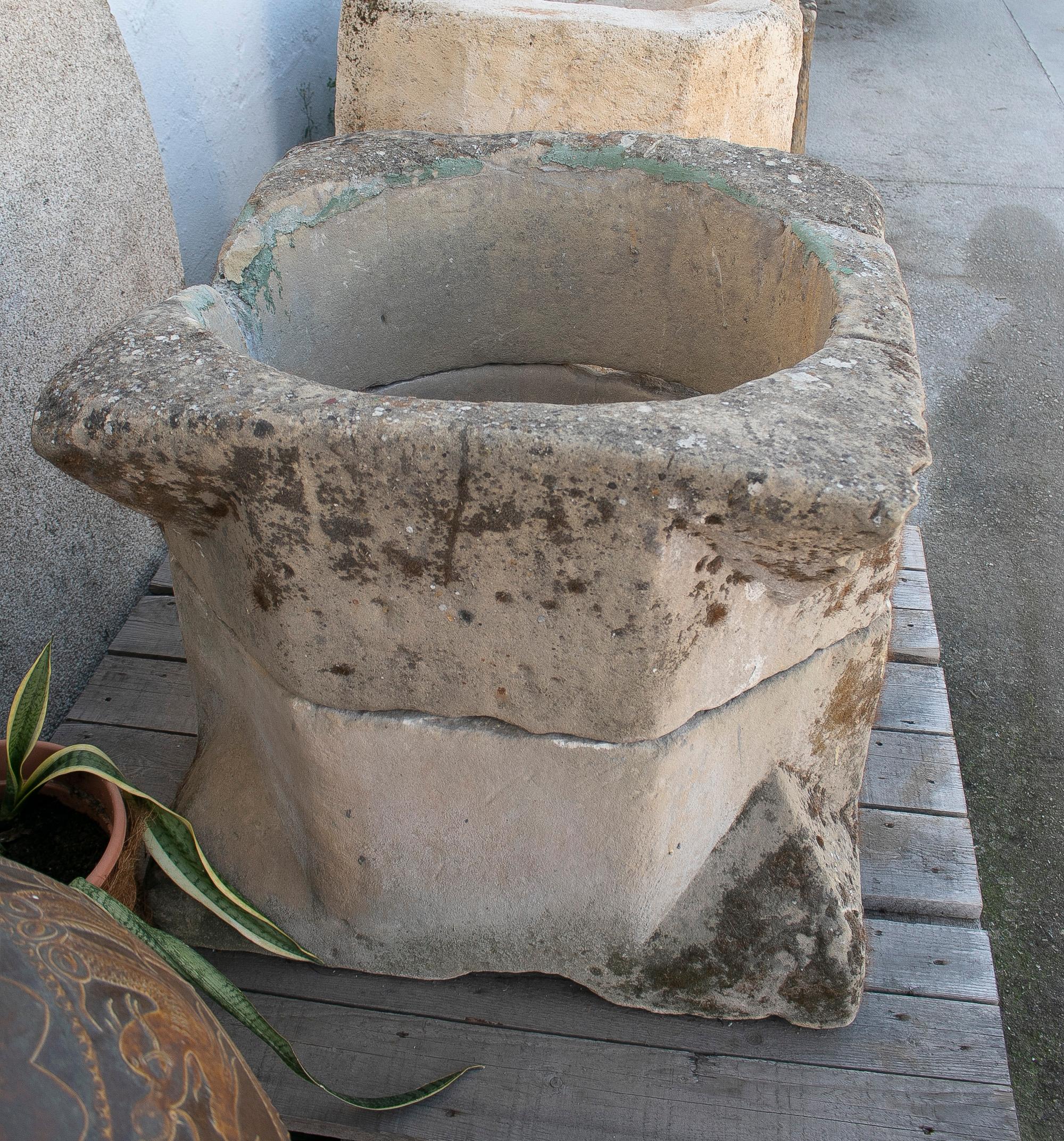 16th Century Spanish Late Gothic Style 2-Part Hand Carved Stone Water Well 3