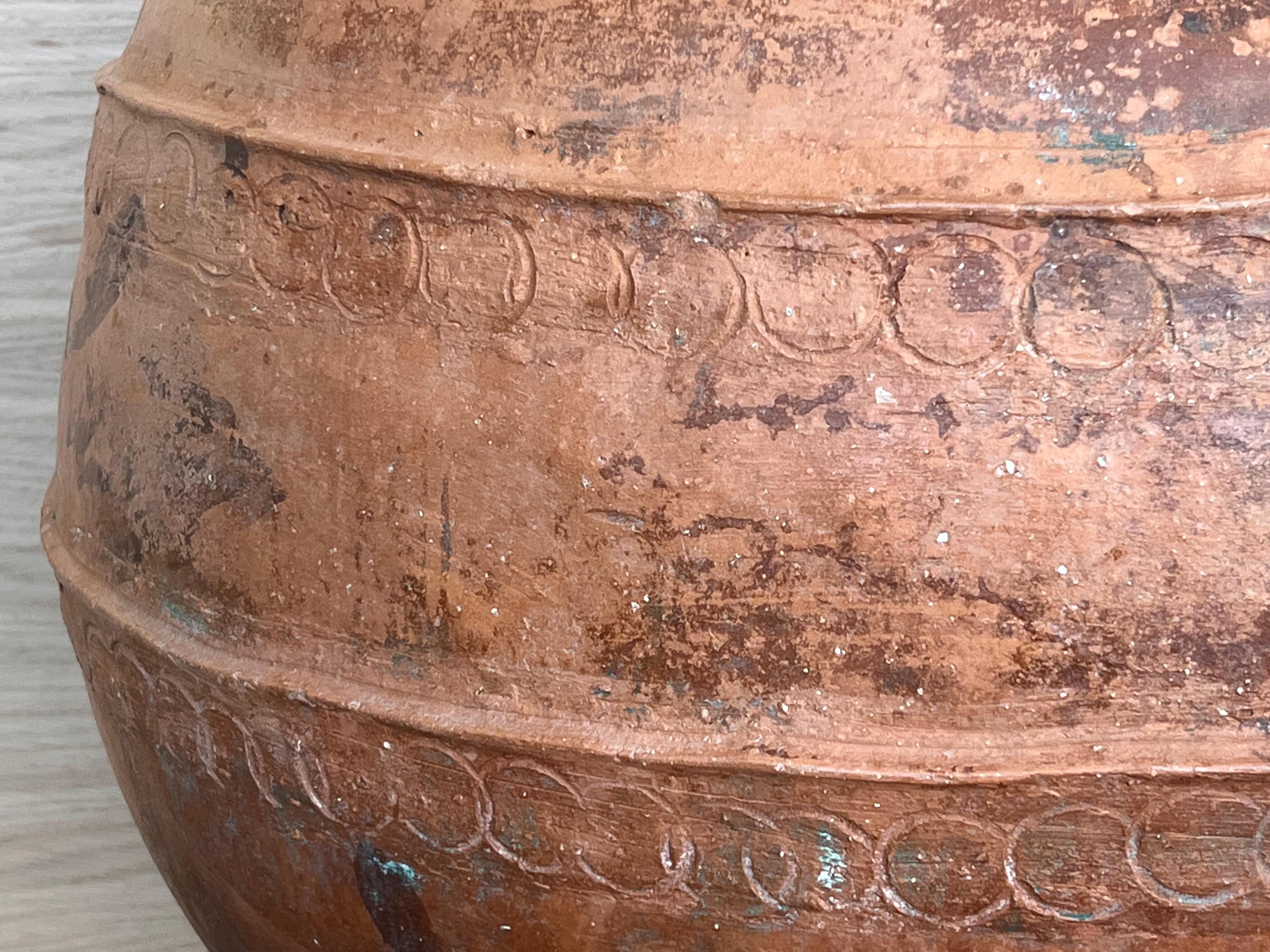 Vase espagnol en terre cuite du XVIe siècle en vente 3
