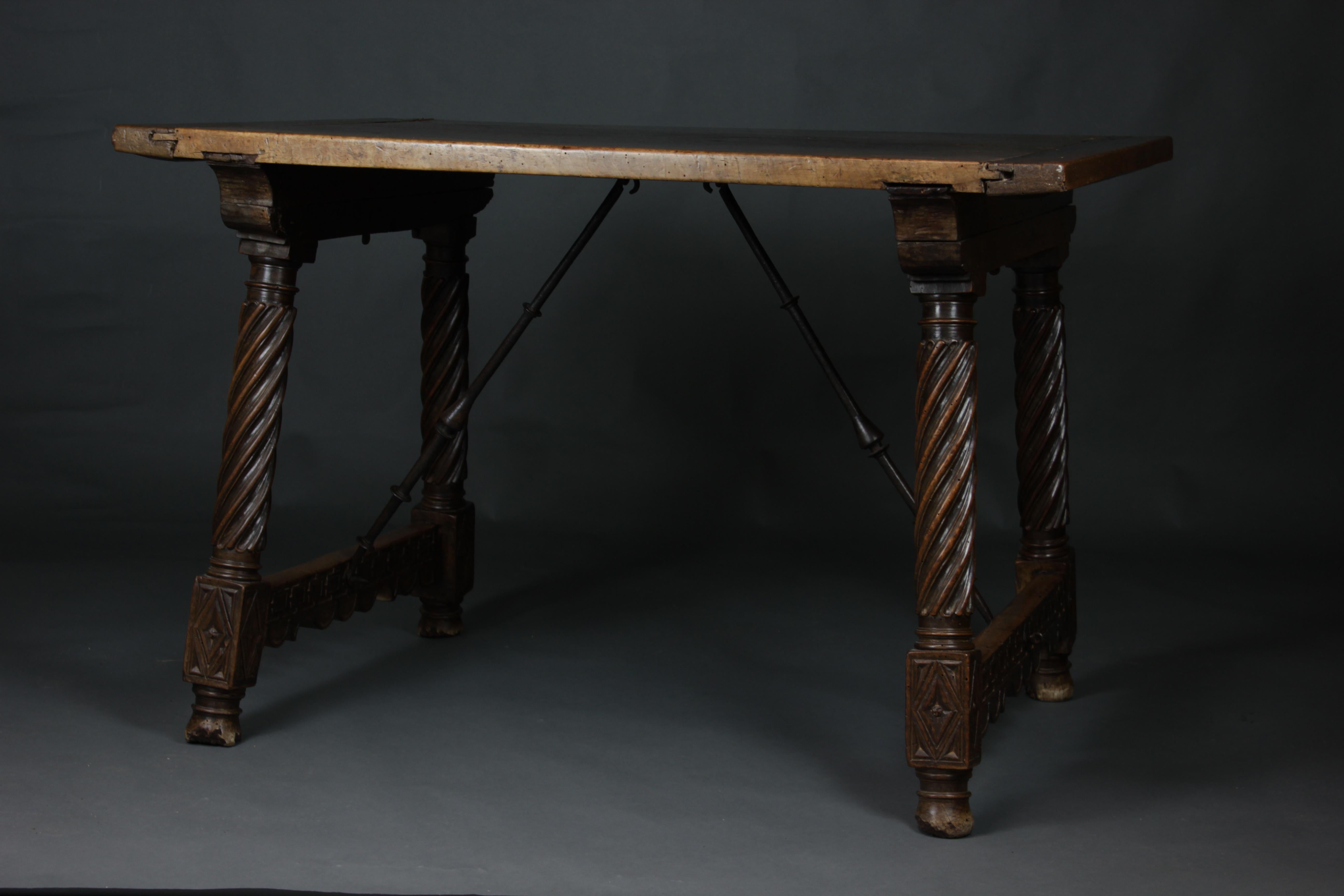 16th century desk