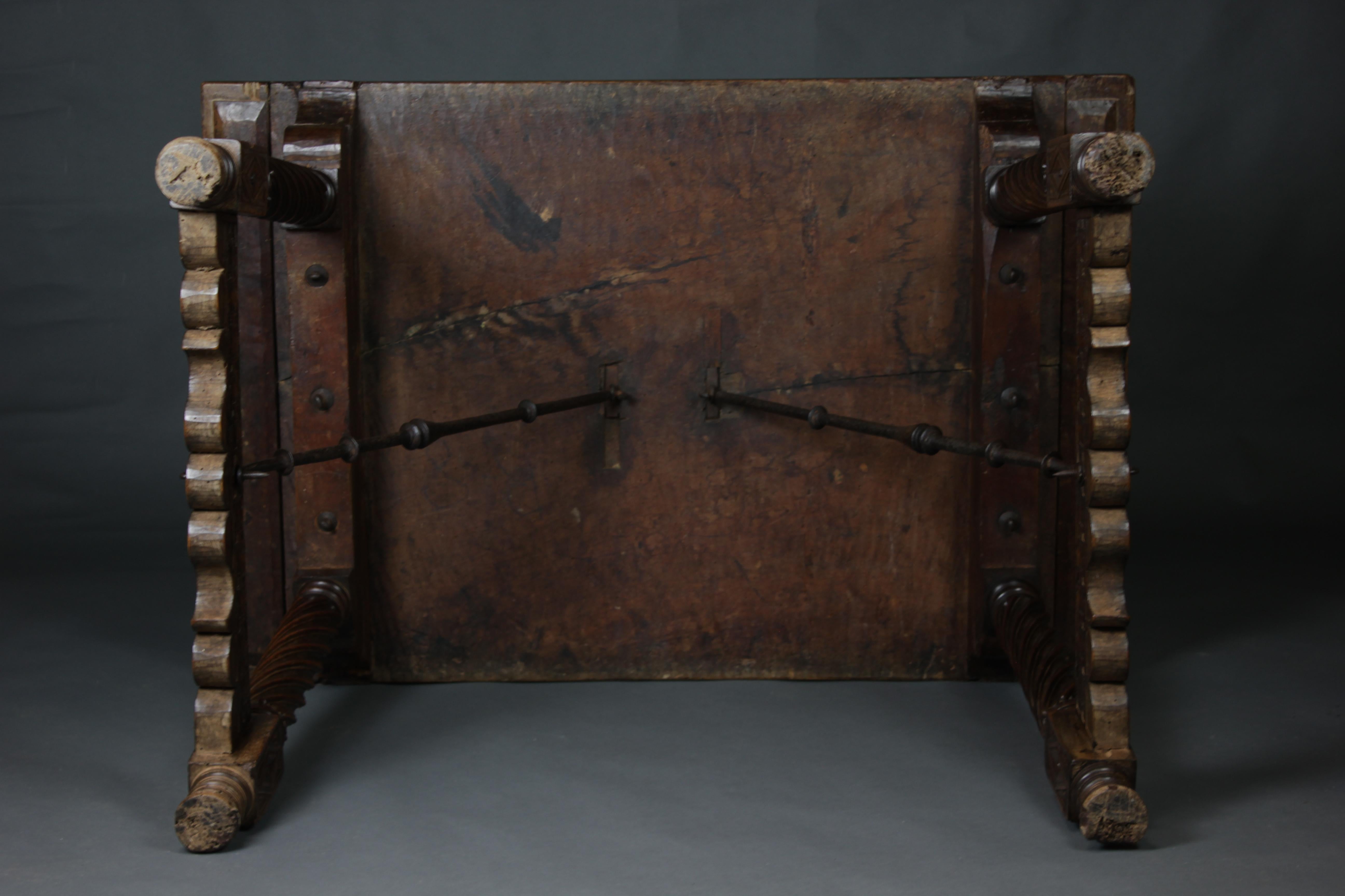 18th Century and Earlier 16th Century Spanish Walnut Writing Table, Circa 1580 For Sale
