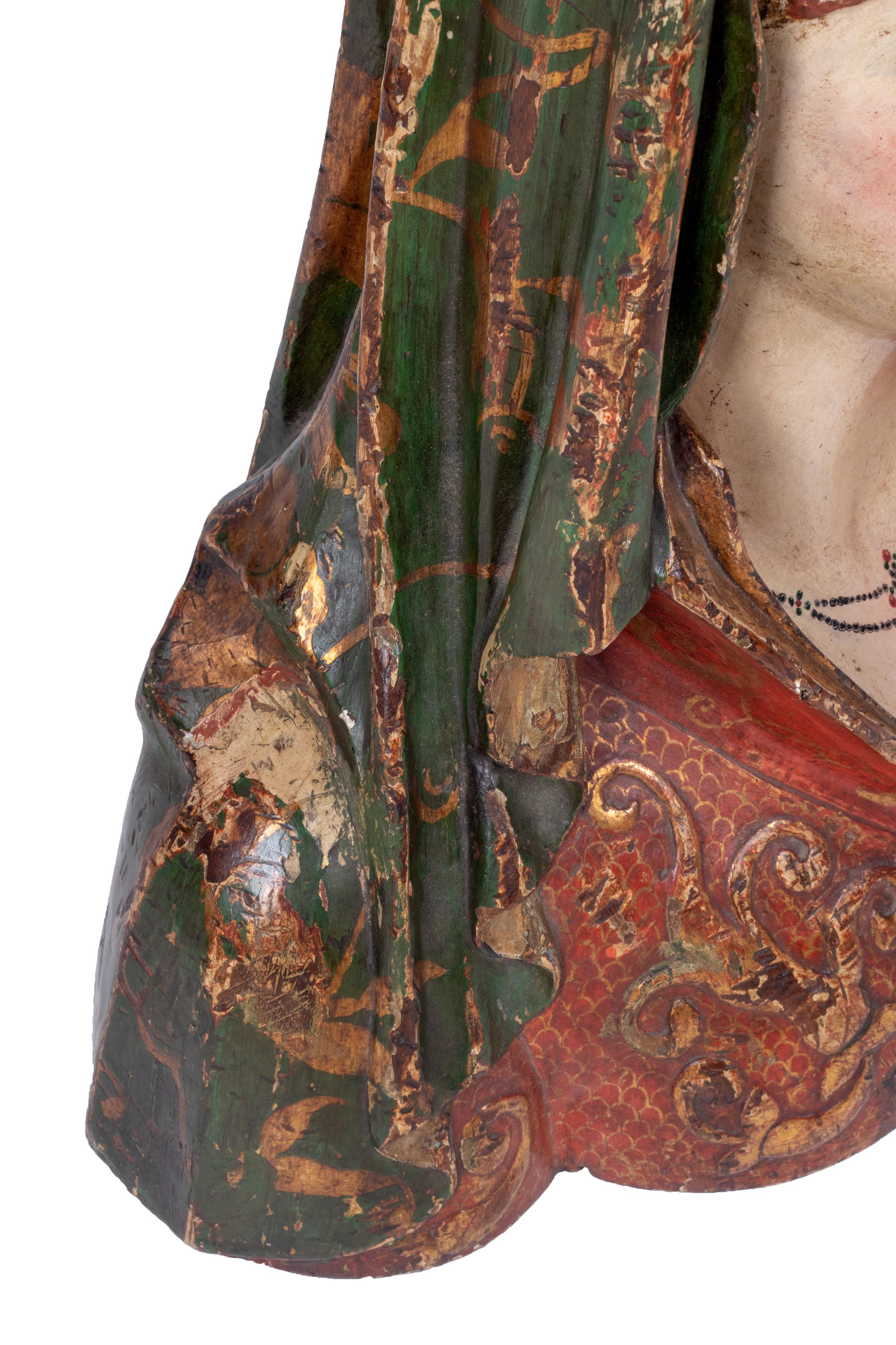 16th Century Spanish Wooden Painted and Gilded Reliquary Bust of a Saint 7