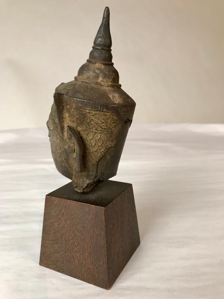 Busto di bronzo del Buddha tailandese del XVII secolo in vendita 2