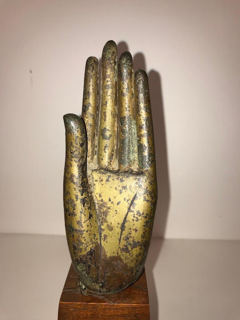 16th Century Thai Gilt Bronze Buddha Hand In Good Condition In Stamford, CT