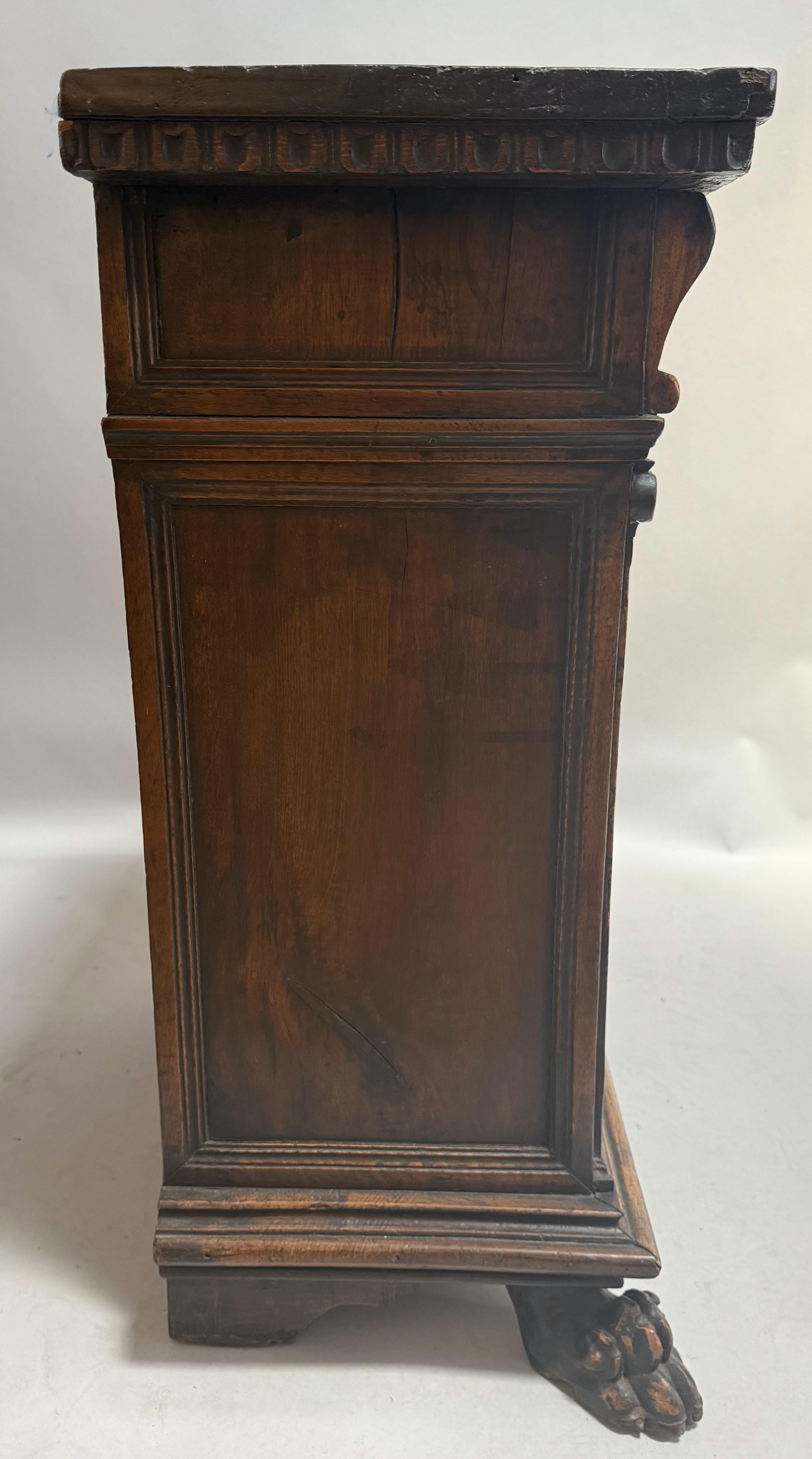 Metal 16th Century Tuscan Late Renaissance Carved Walnut Credenza with Lion's Paw Feet For Sale
