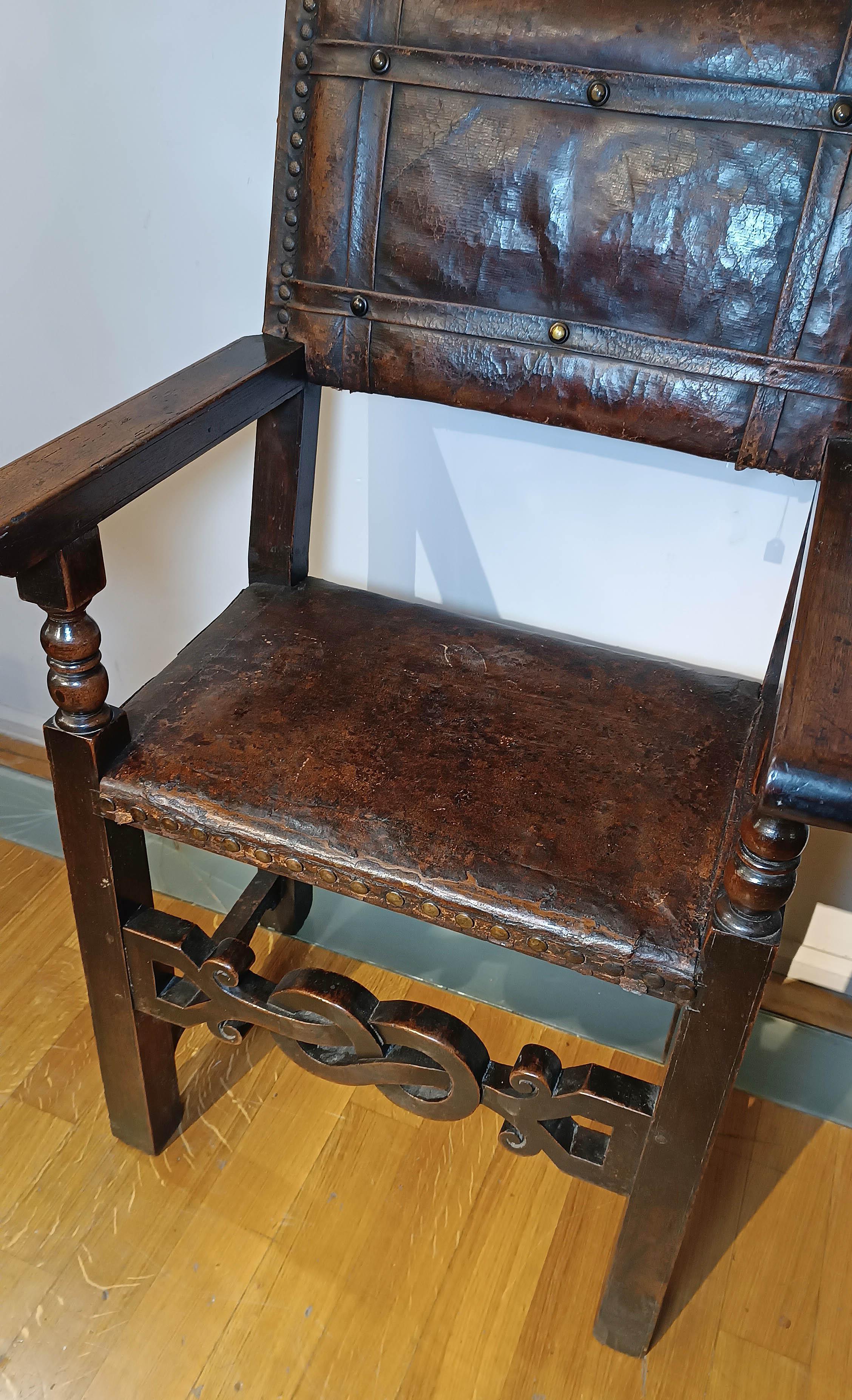 16th CENTURY TUSCANY RENAISSANCE ARMCHAIR 18th Century and Earlier en venta