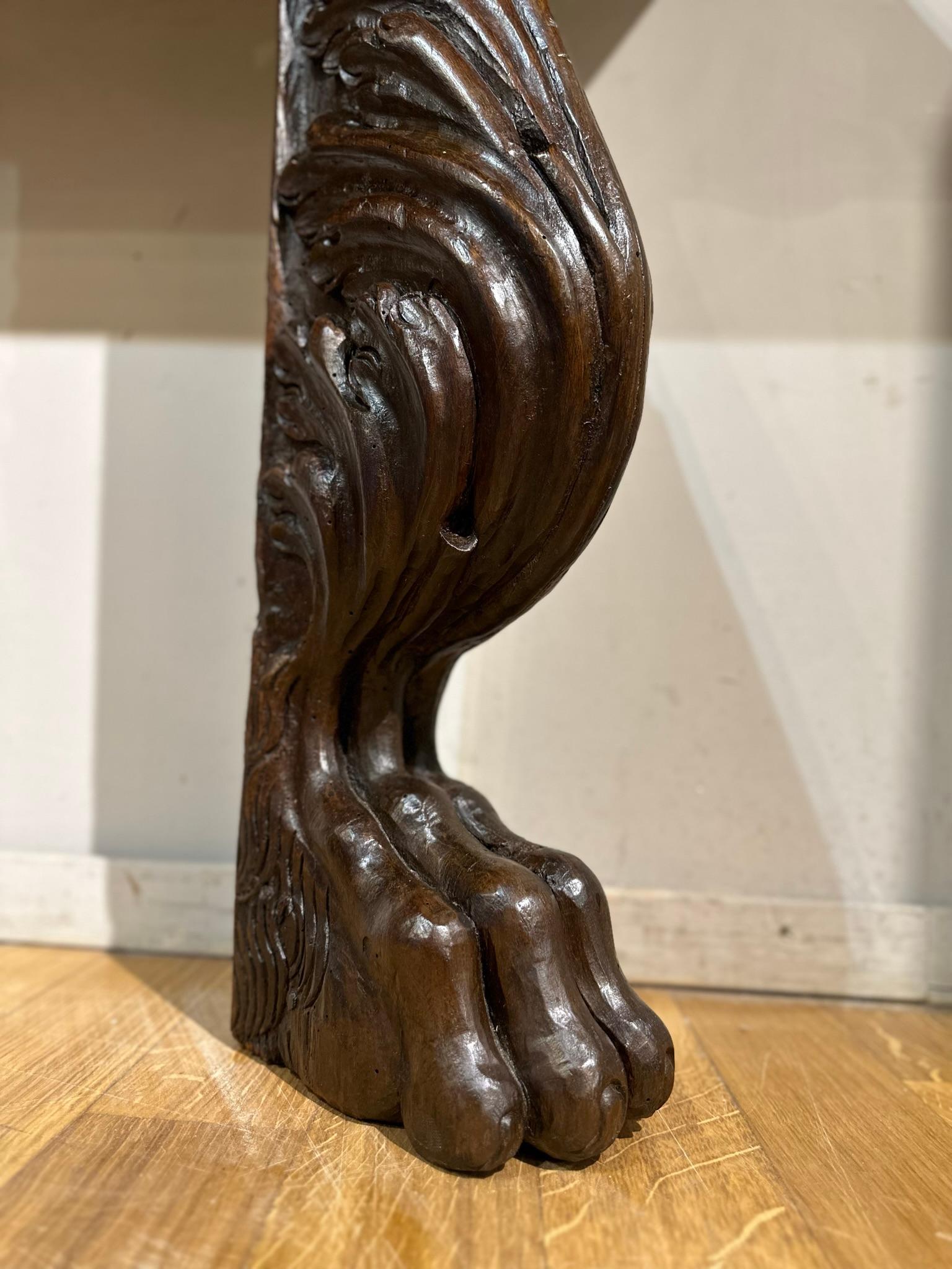 16th Century Tuscany Walnut Consolle For Sale 2