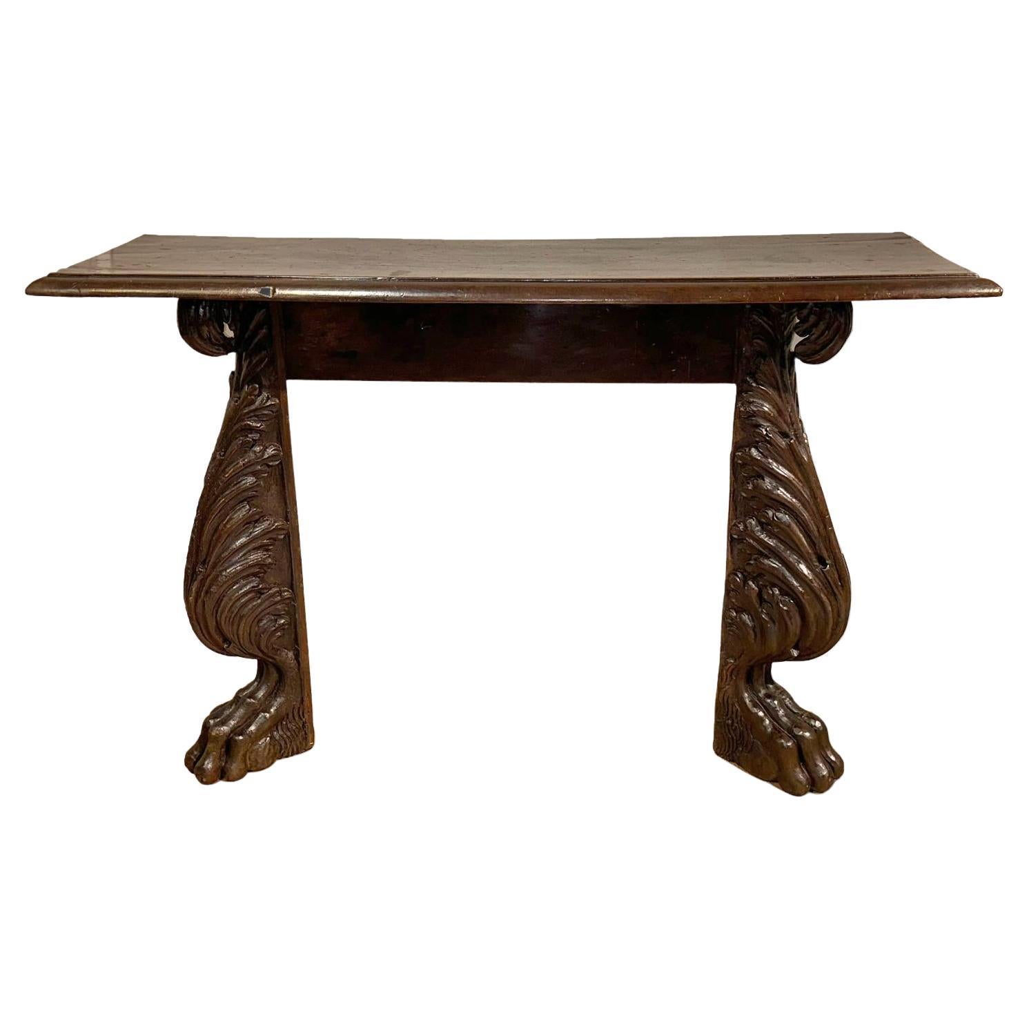 16th Century Tuscany Walnut Consolle For Sale