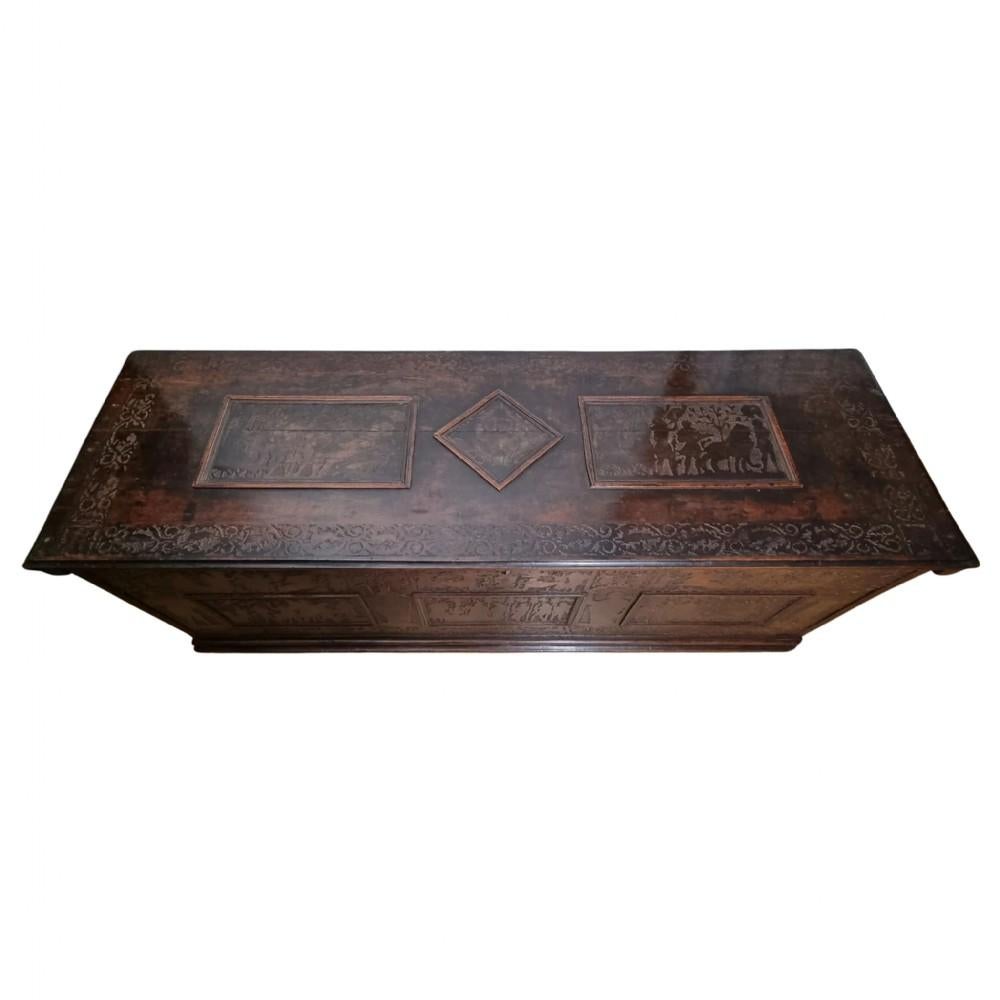 18th Century and Earlier 16th Century Venetian Renaissance Cedar Wood Cassone For Sale