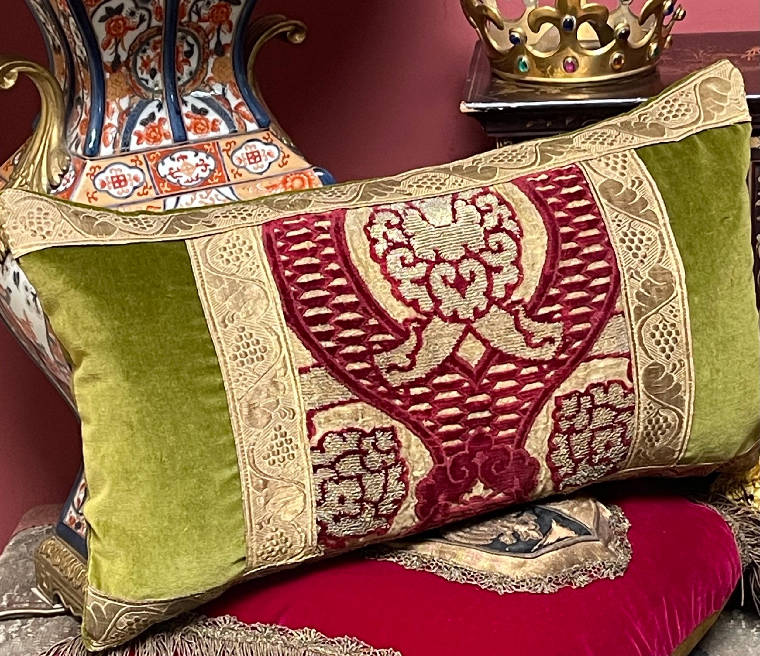 Renaissance Coussin en velours vénitien du XVIe siècle en vente
