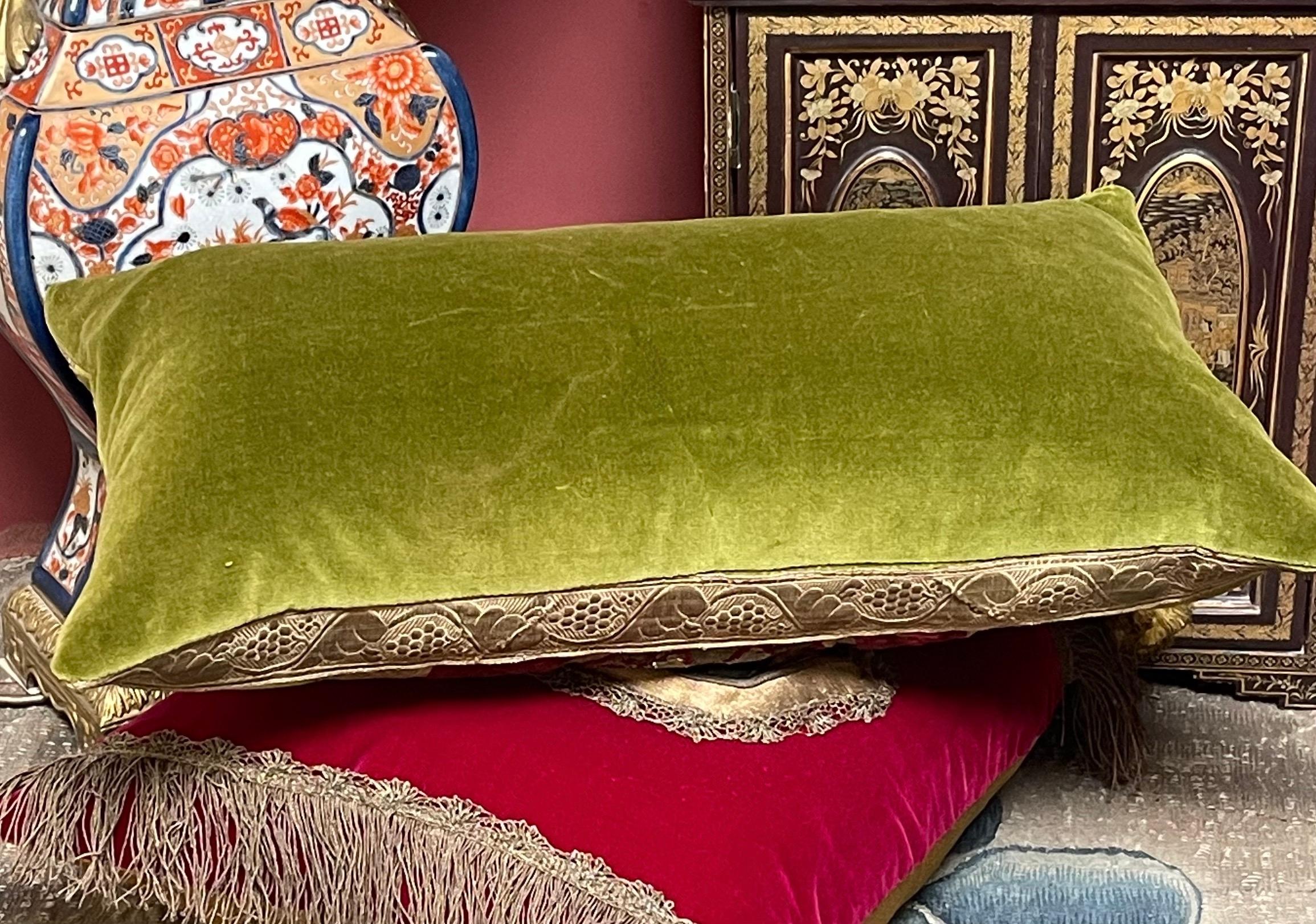 Brodé Coussin en velours vénitien du XVIe siècle en vente