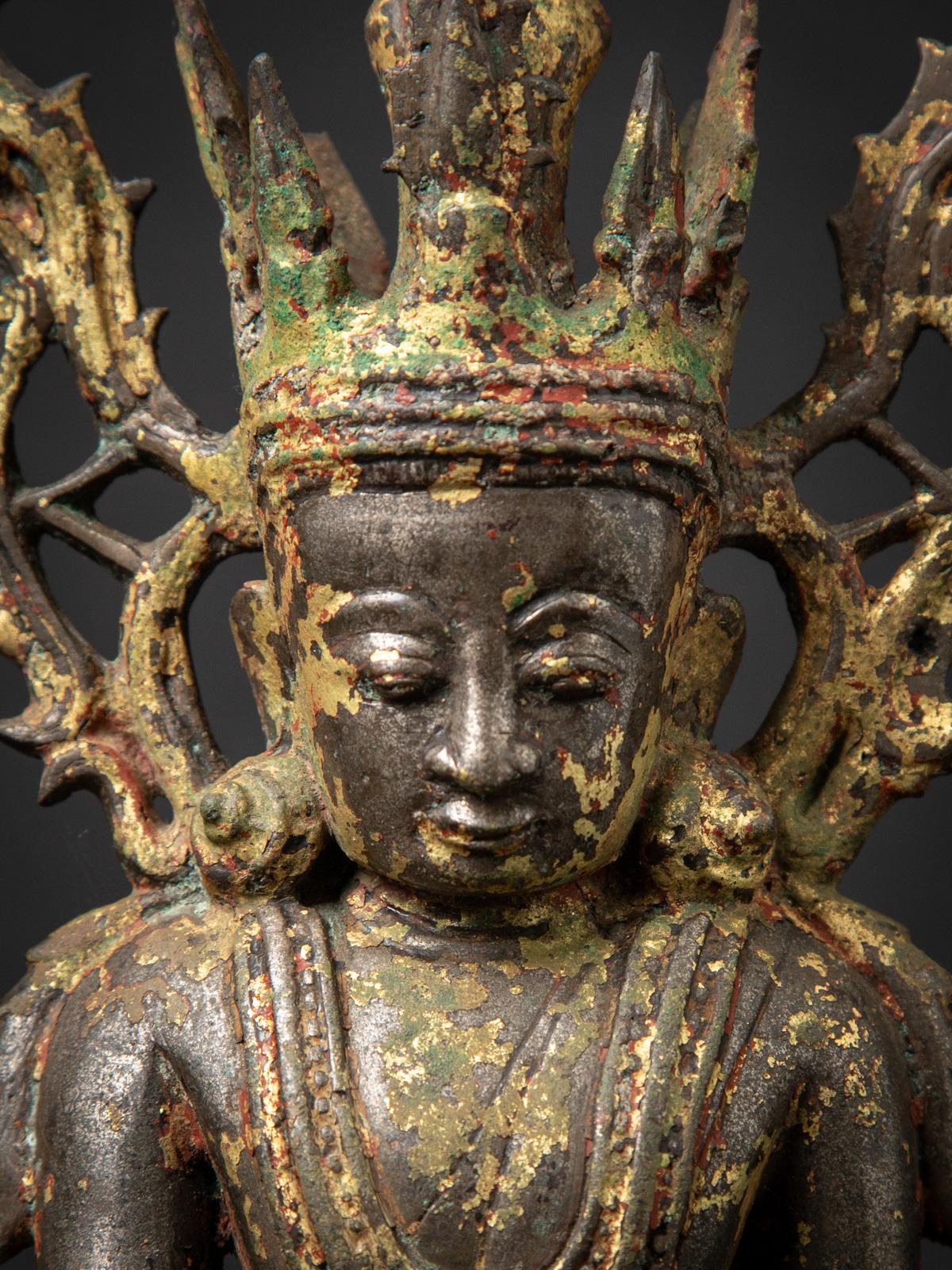 16th century Very special bronze Burmese Buddha statue from Burma For Sale 5