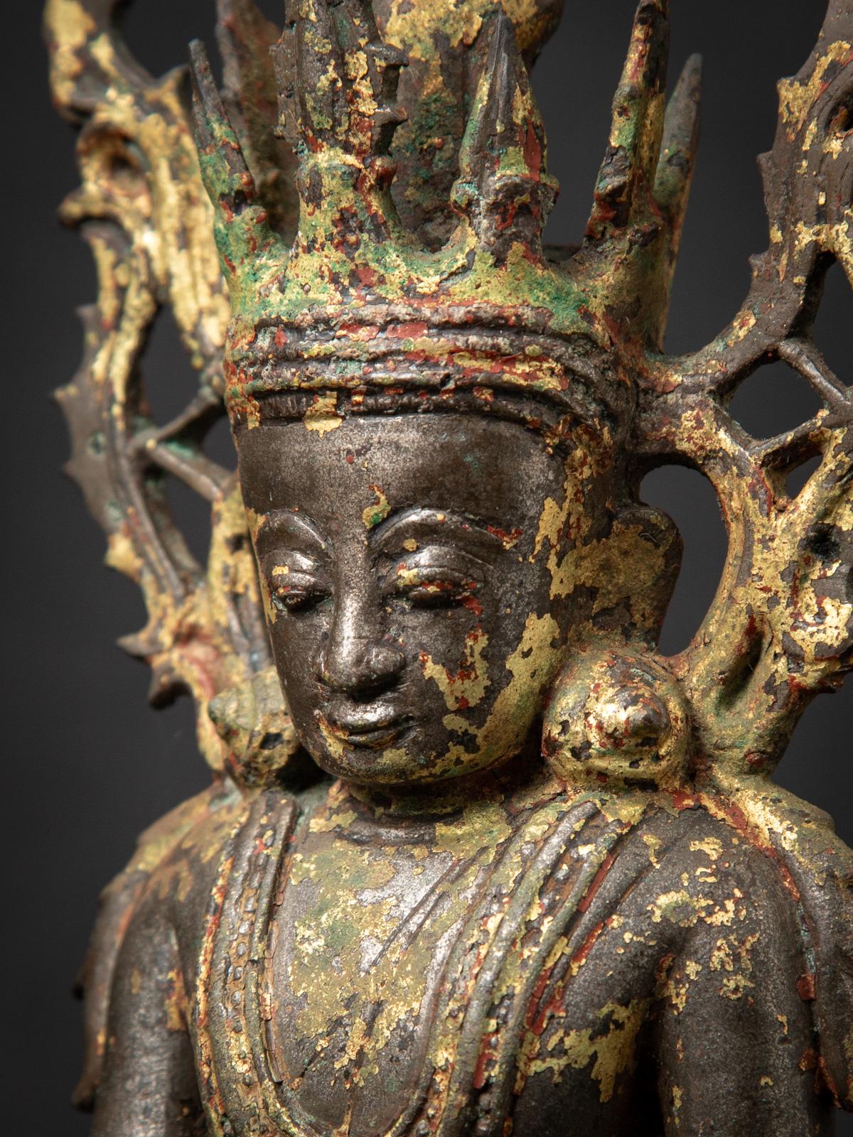 16th century Very special bronze Burmese Buddha statue from Burma For Sale 7