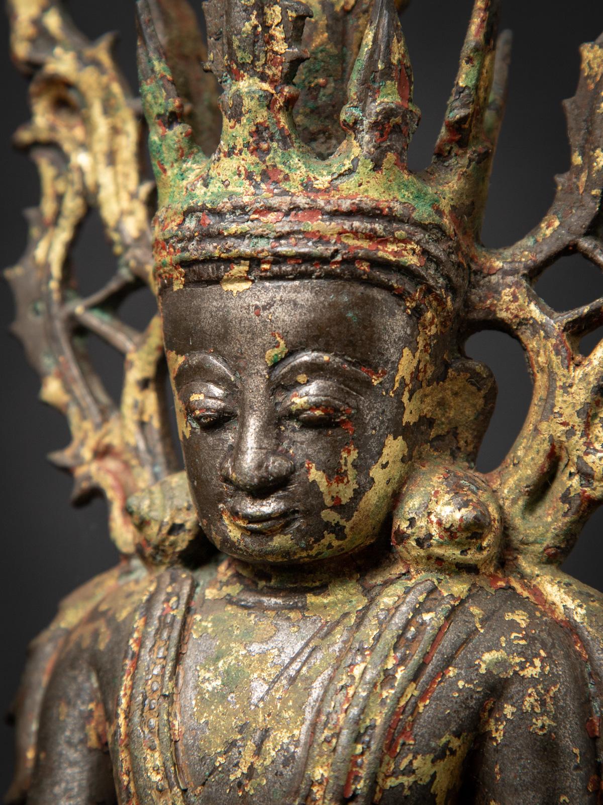16th century Very special bronze Burmese Buddha statue from Burma For Sale 10