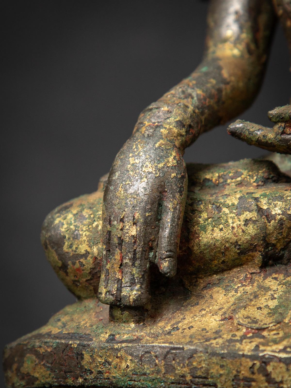 16th century Very special bronze Burmese Buddha statue from Burma For Sale 13