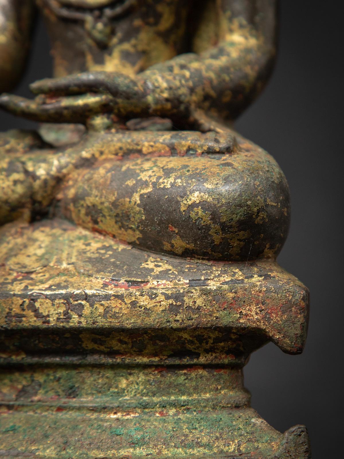 16th century Very special bronze Burmese Buddha statue from Burma For Sale 14