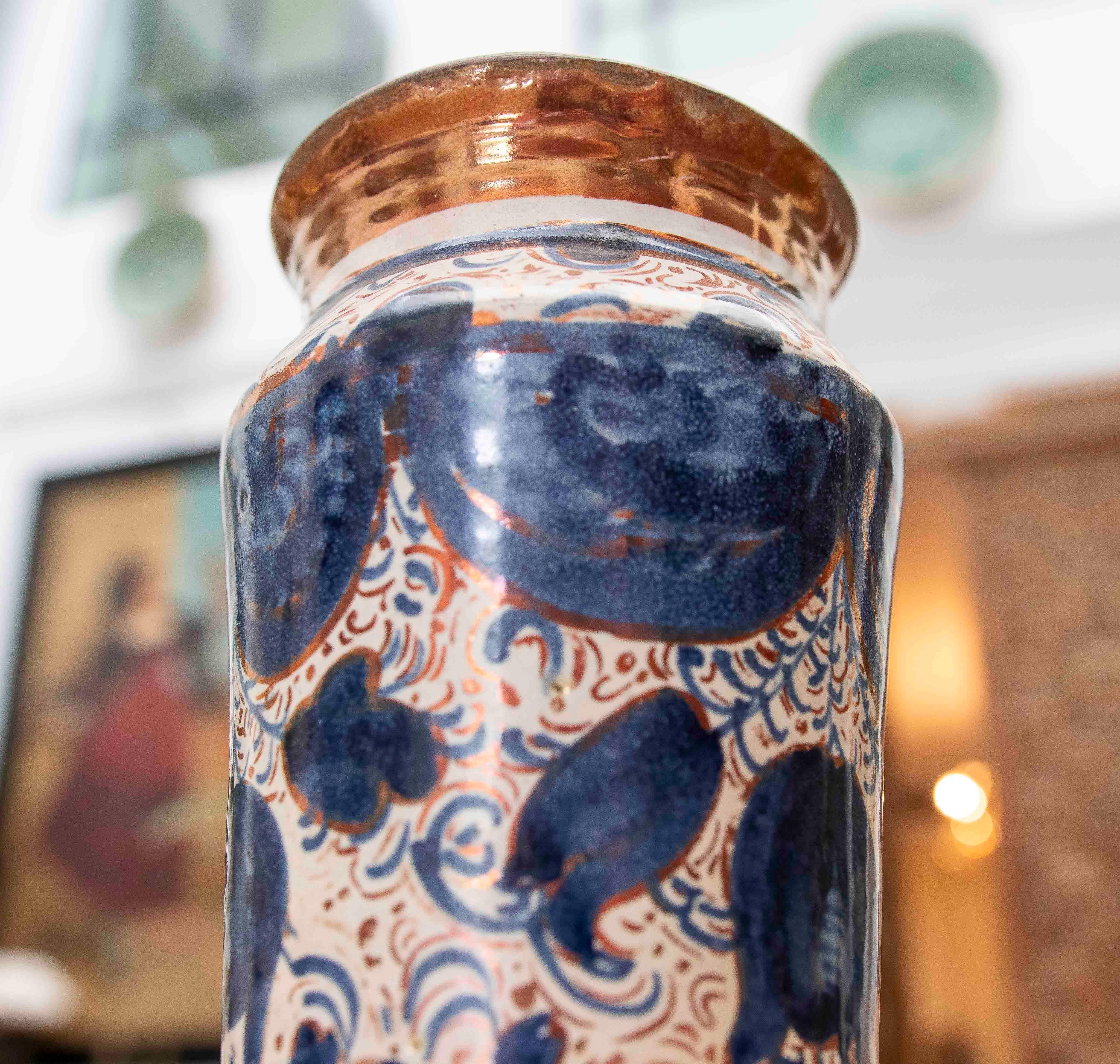 Jarra Hispano-Mooris XVI de Talavera Policromada con Reflejos Metálicos en venta 5