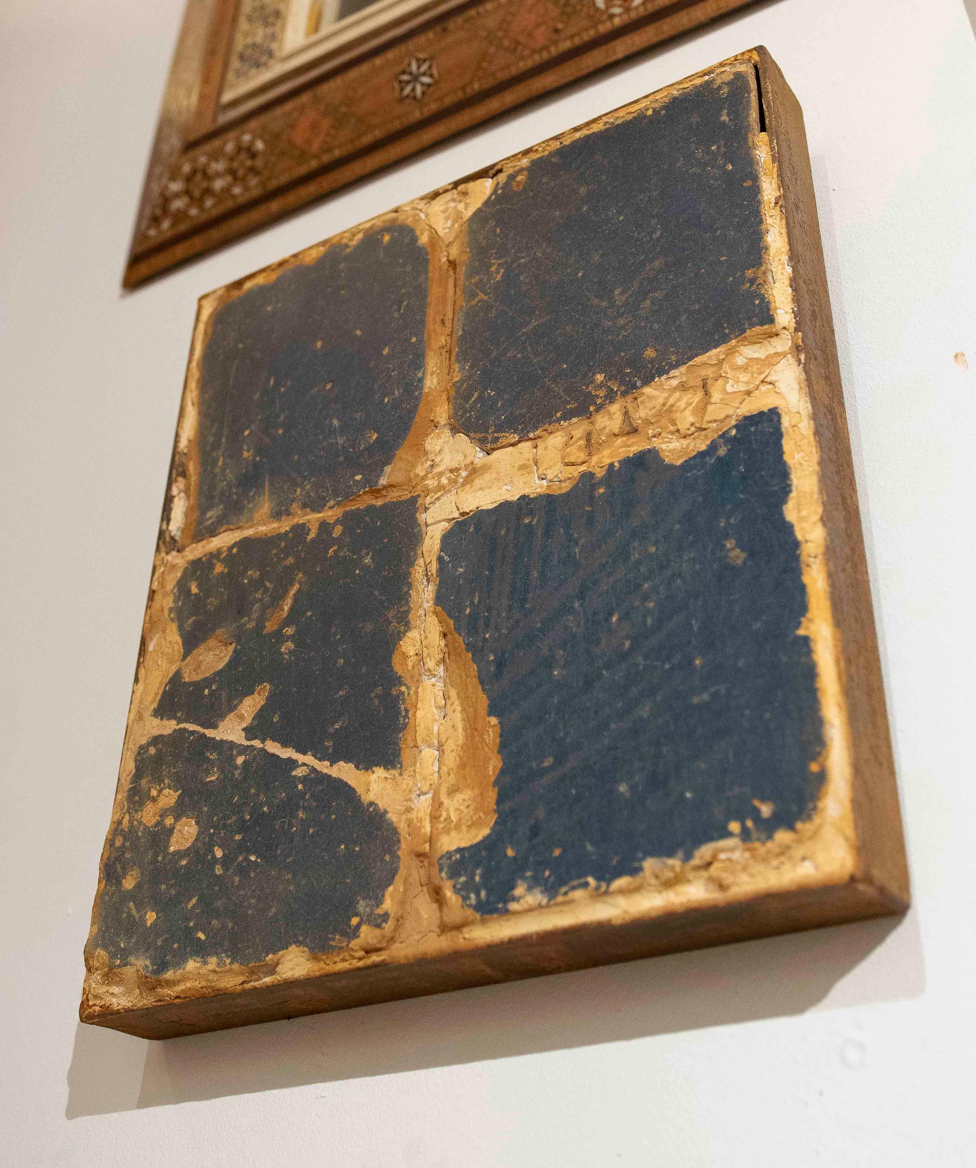 16th Panel of Antique Blue Tiles with Patina and Authentic Aging en Bueno estado para la venta en Marbella, ES