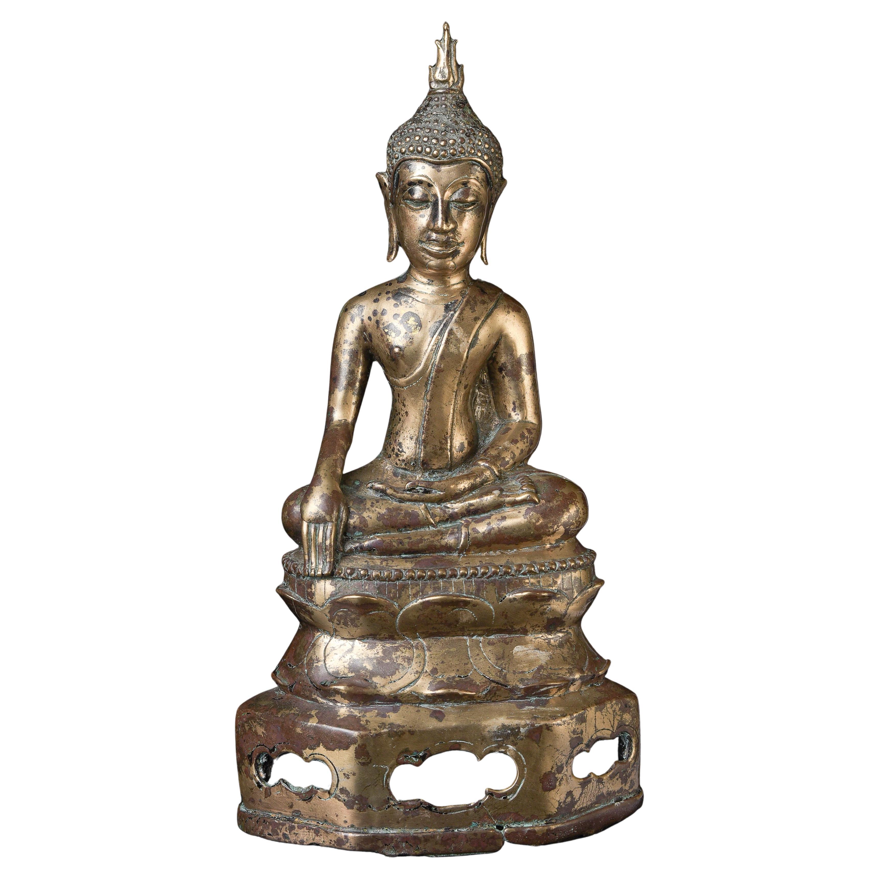 Bouddha en bronze du nord de la Thaïlande du XVIe siècle, très finement coulé et sculpté, 10654