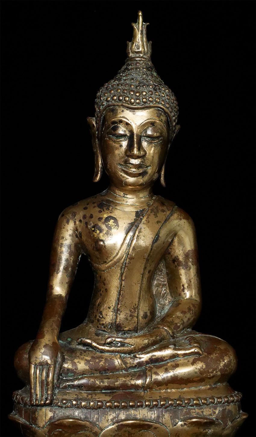 16thC Northern Thai Bronze Buddha, Very Finely Cast and Sculpted, 7920 For Sale 2