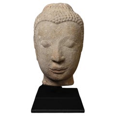 Superbe tête de Bouddha en pierre grandeur nature thaïlandaise du 16ème siècle - exemple Ayuthaya