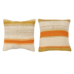 SET DI 2 COPRICUSCINI KILIM TESSUTI A MANO. Una coppia di copricuscini in pizzo