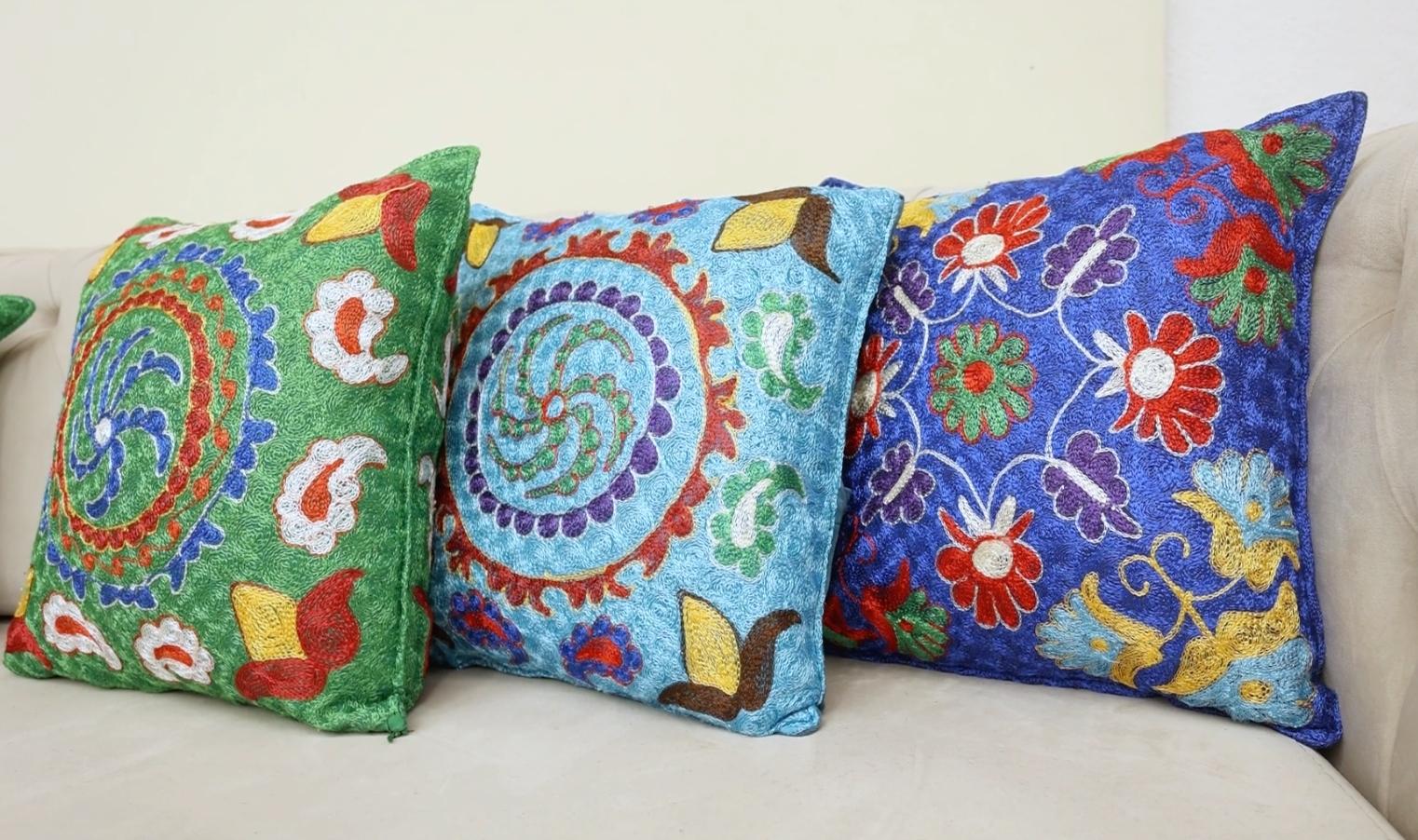 Suzani Housse de coussin en broderie de soie 16 