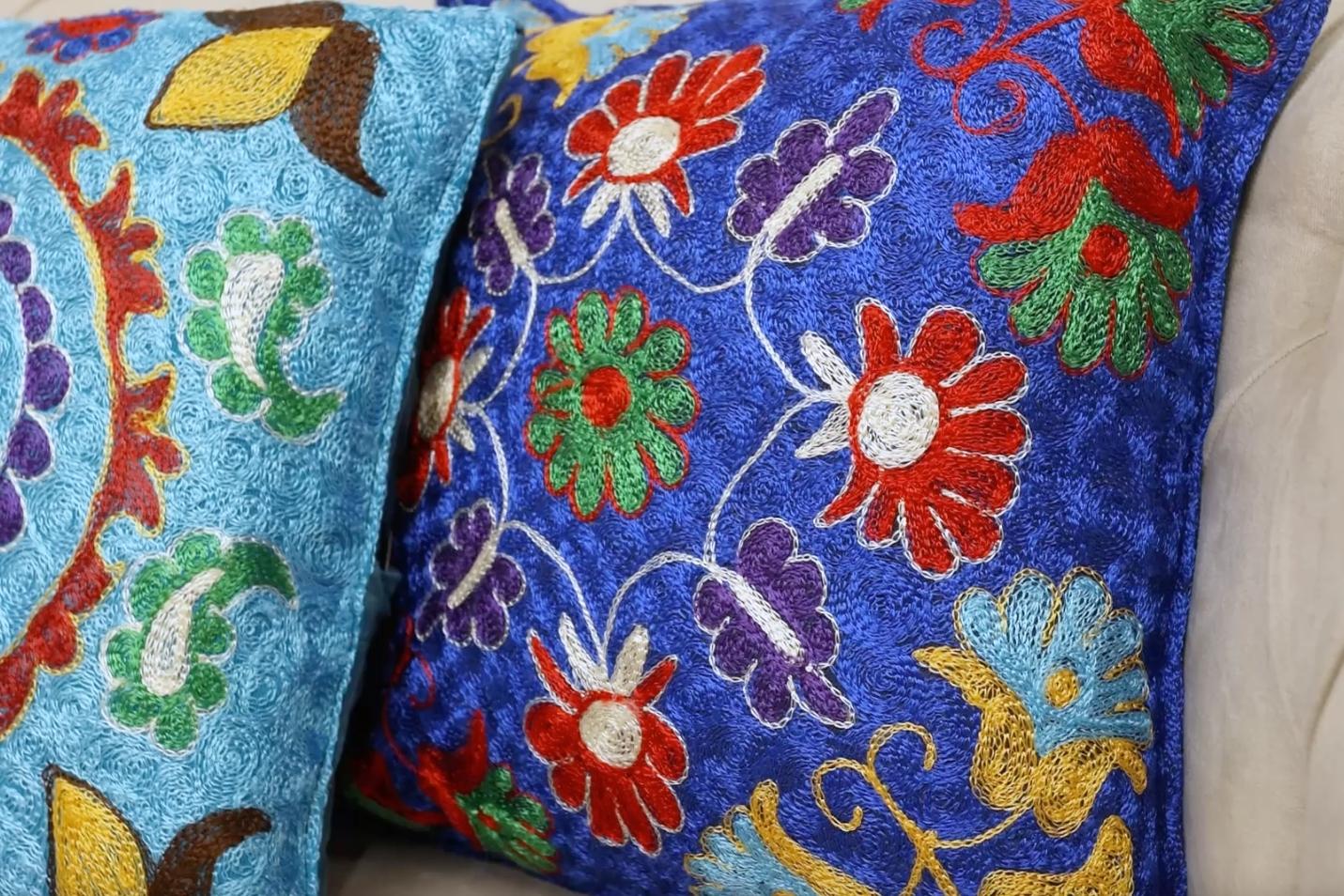 Ouzbek Housse de coussin en broderie de soie 16 