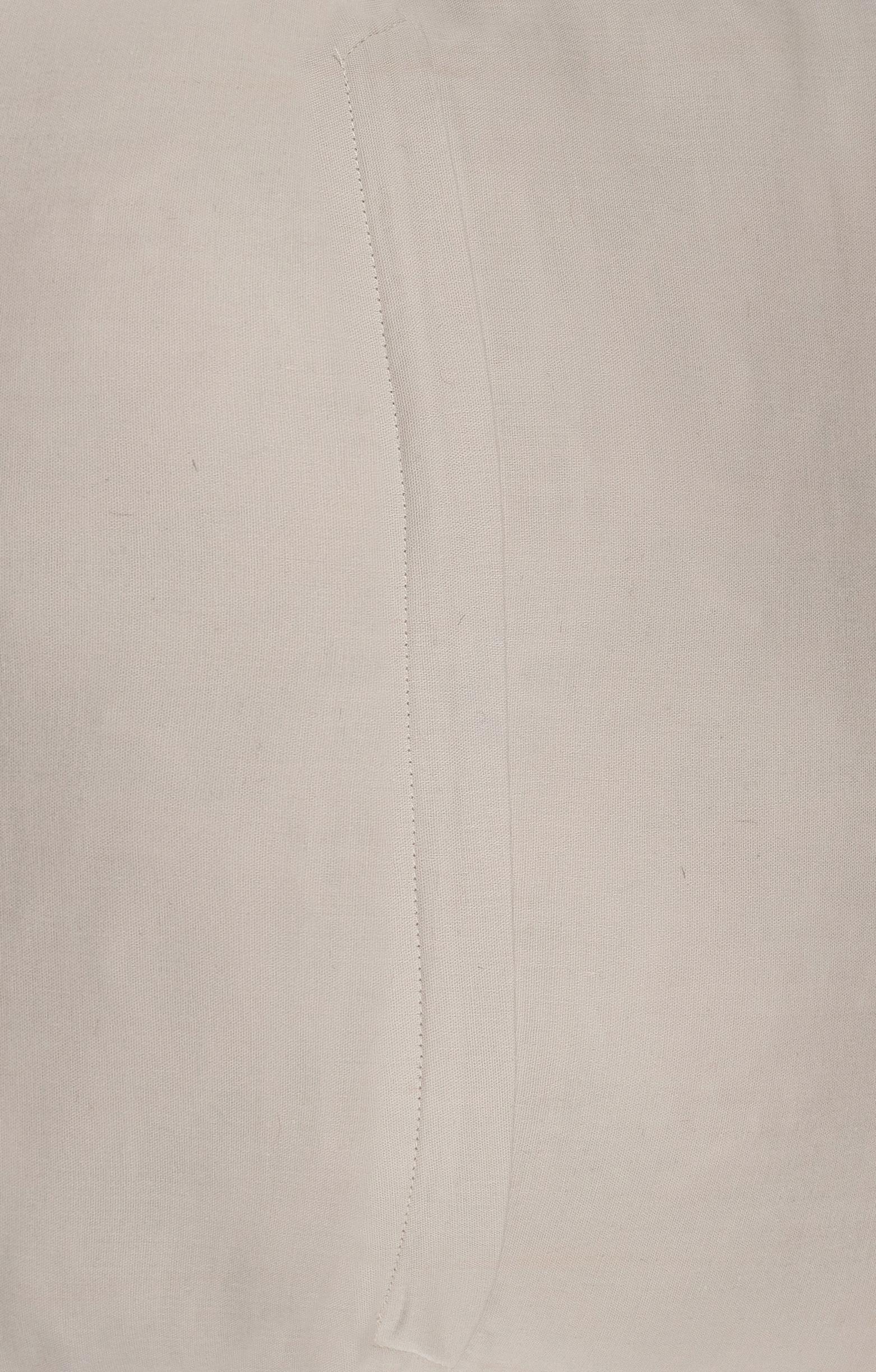 Ouzbek Revêtement de coussin en soie brodée de 16 po. x 17 po., Revêtement d'oreiller de type jeté ouzbek, Suzani Sham en vente