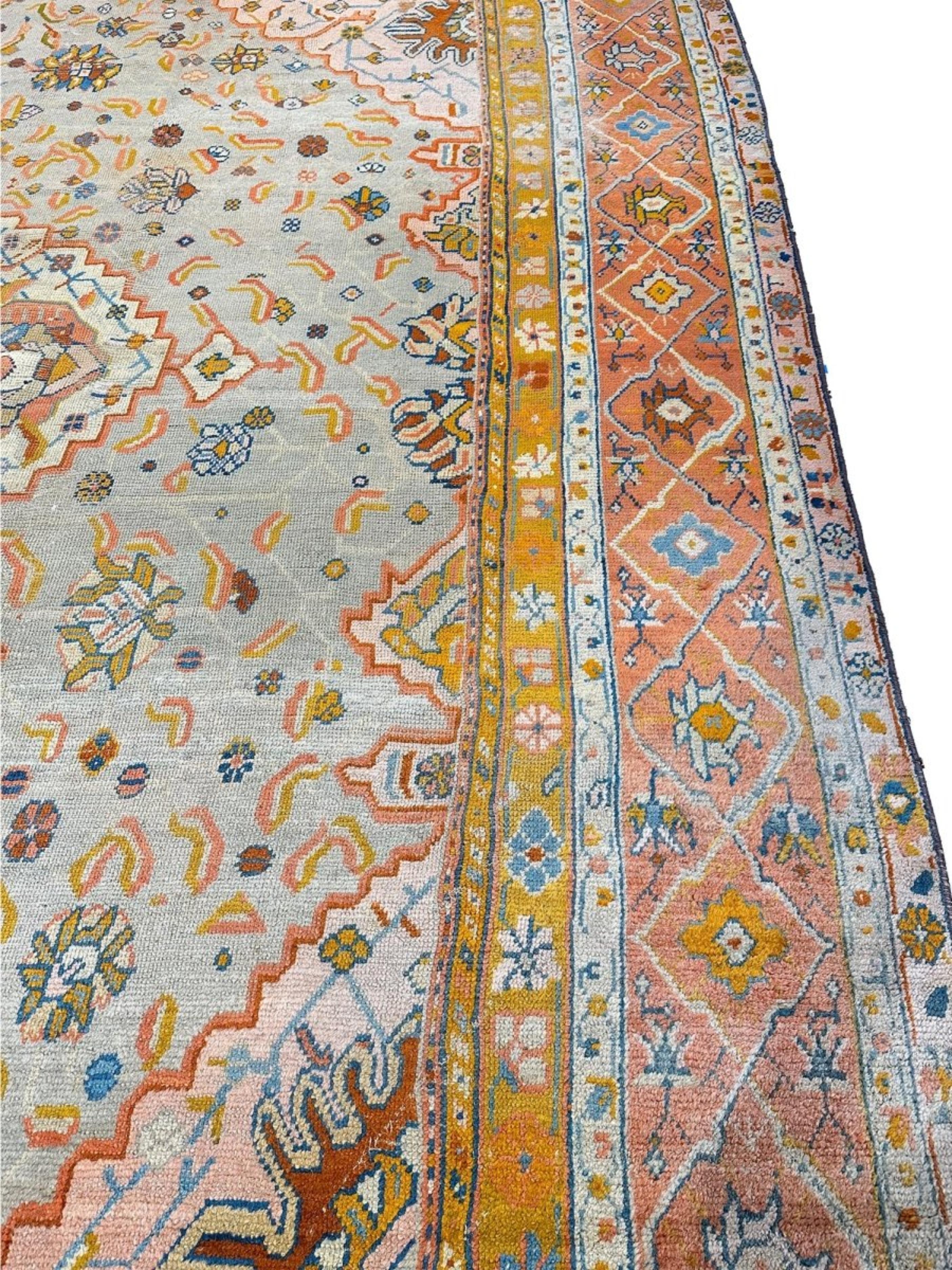 Tappeto per l'area Oushak antico turco 16x18 annodato a mano in vendita 2