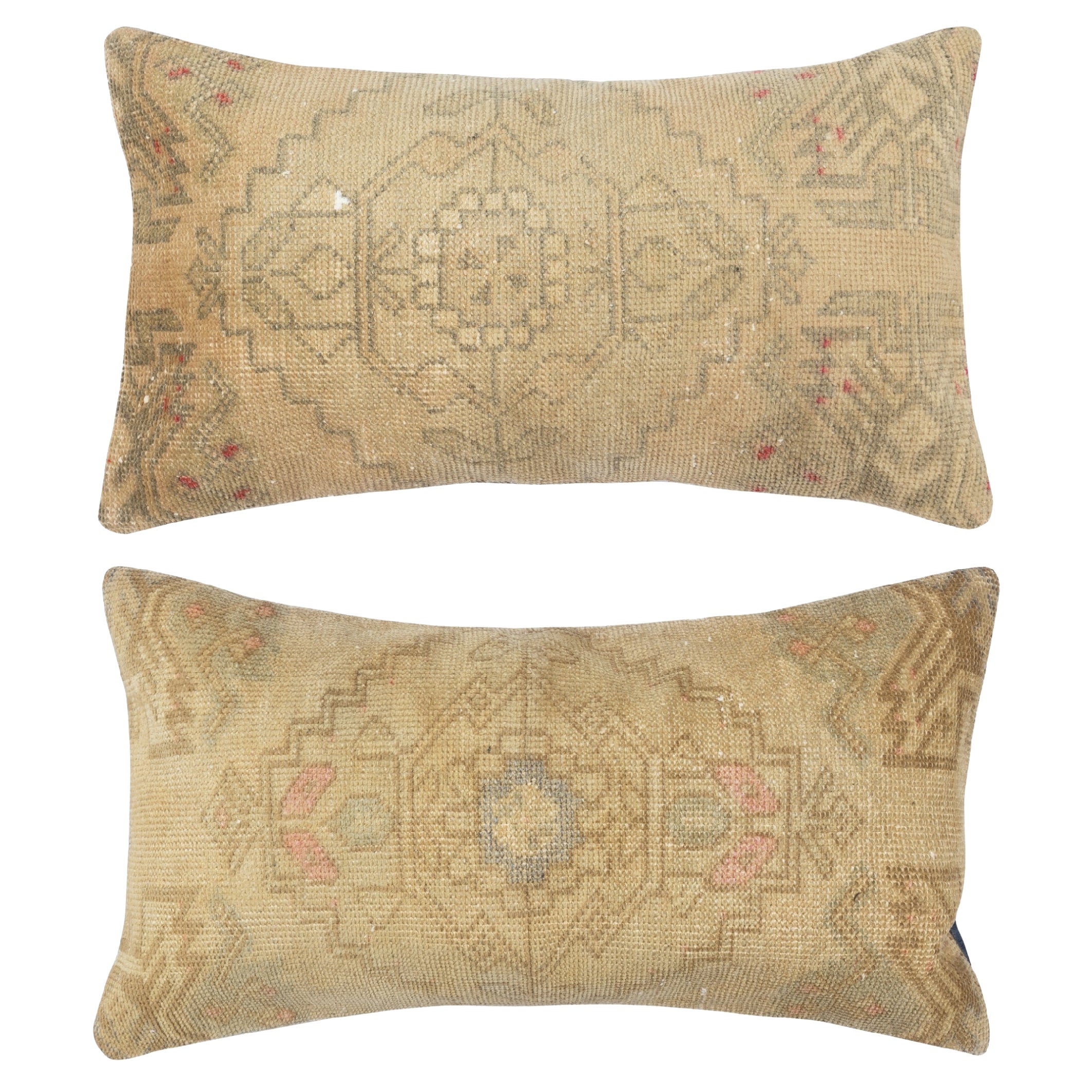 SET DI 2 COPRI TAPPETO beige 16 "x28". Un paio di fodere per cuscini