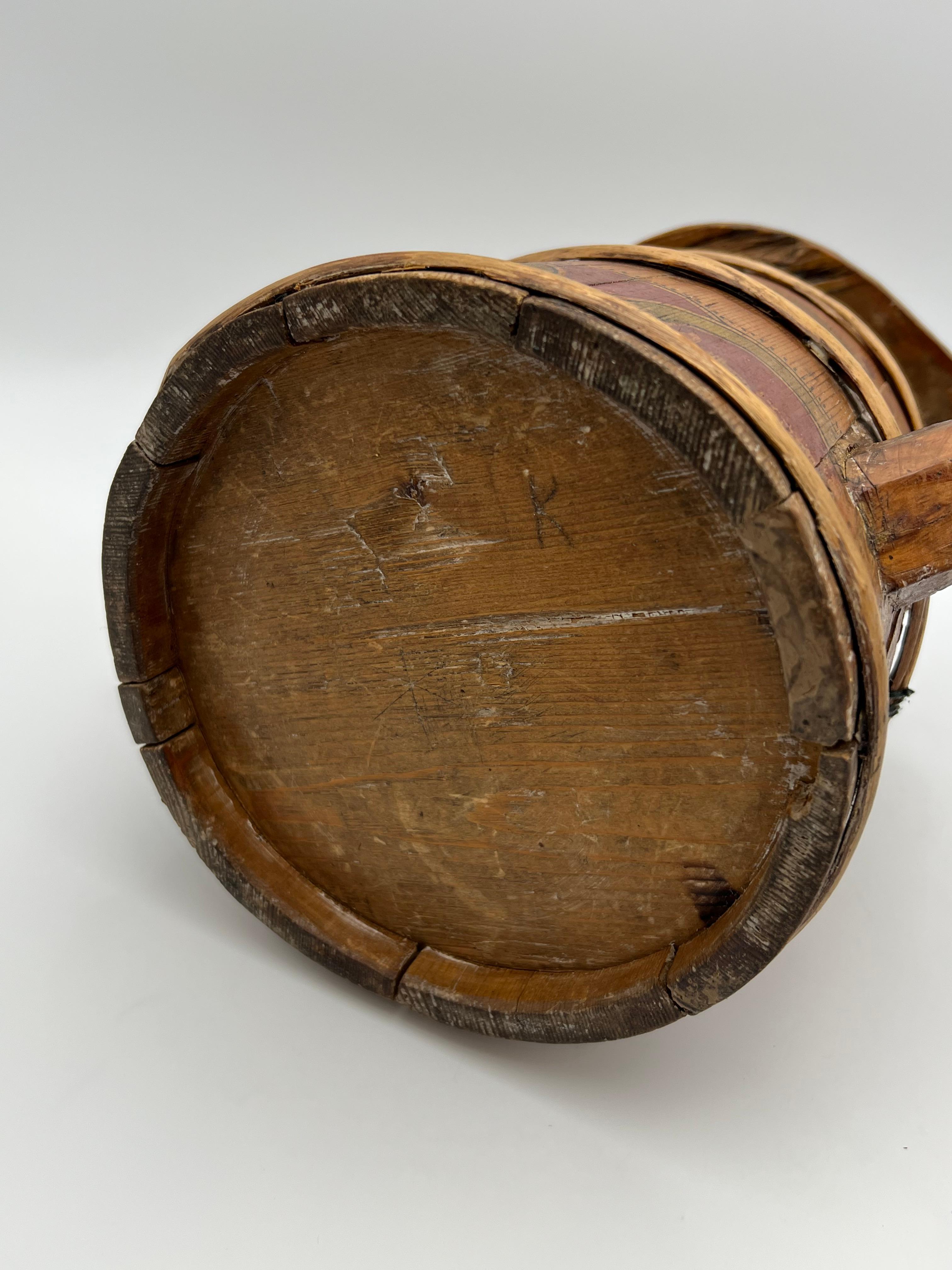 Brocca con beccuccio in pino dipinta a mano del 17/1800 Scandinavian Folk Art, brocca per pipe in vendita 2