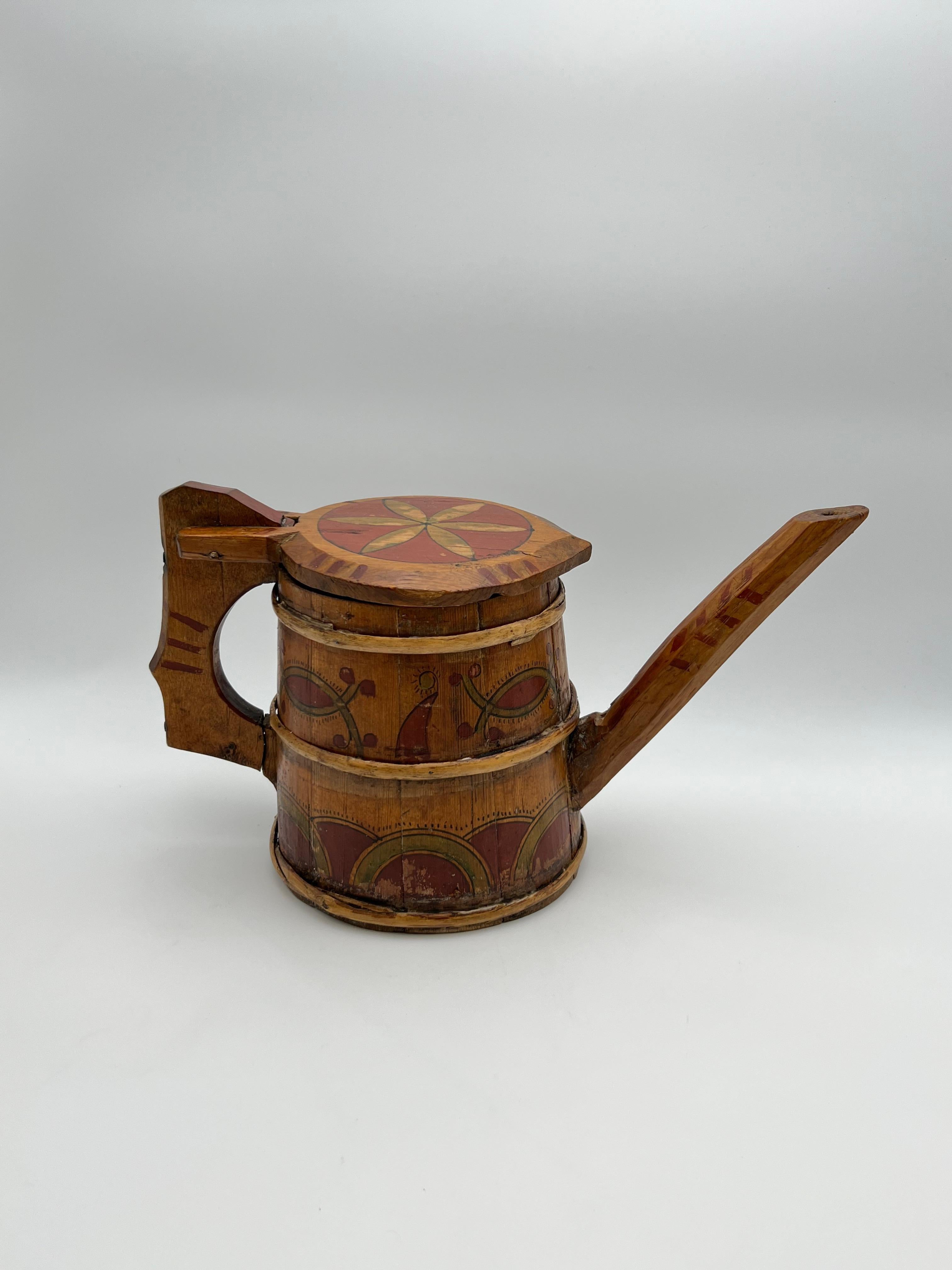 Brocca con beccuccio in pino dipinta a mano del 17/1800 Scandinavian Folk Art, brocca per pipe in vendita 3