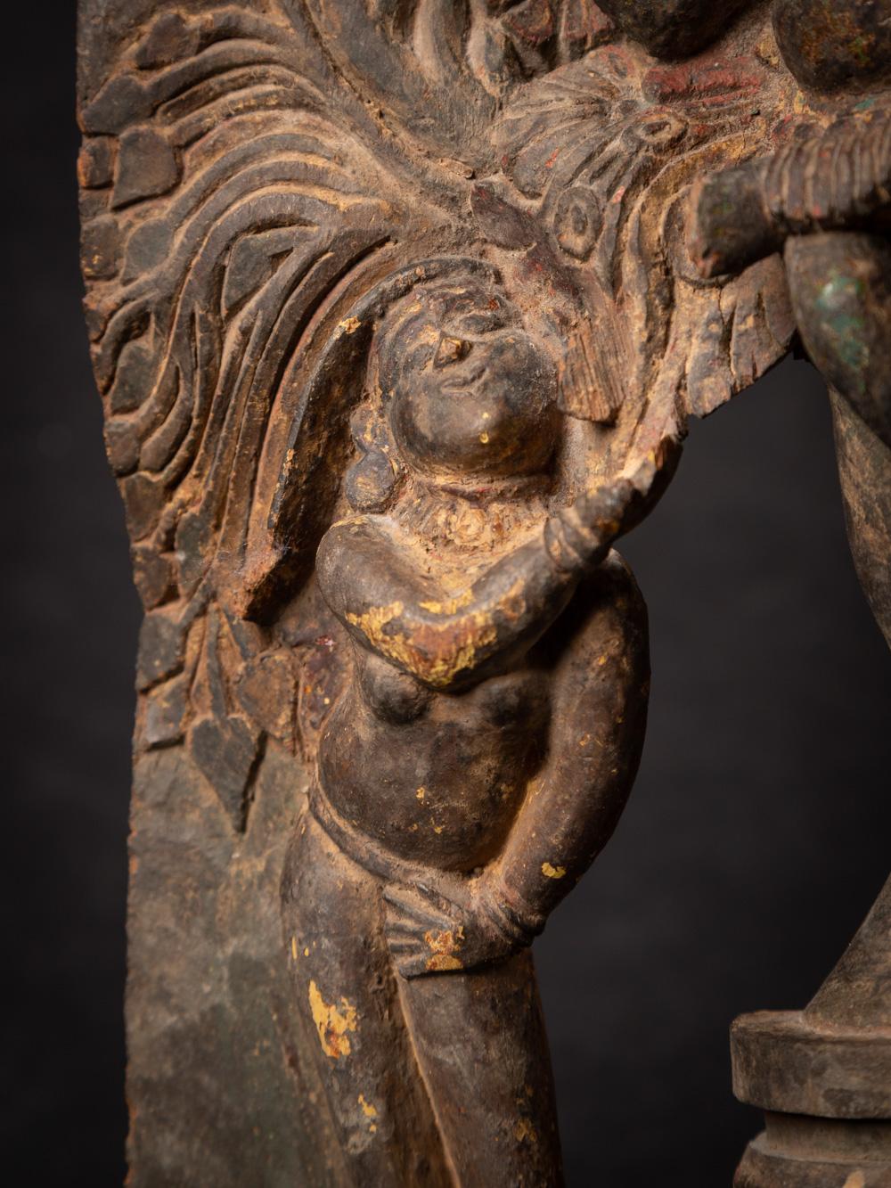 Antike Krishna-Statue aus Holz aus Indien aus dem 17.-18. Jahrhundert  OriginalBuddhas (17. Jahrhundert) im Angebot