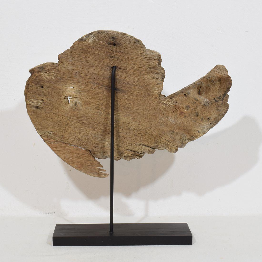 Intagliato a mano Testa d'angelo in quercia intagliata del 17/18° secolo in stile barocco francese con le ali in vendita