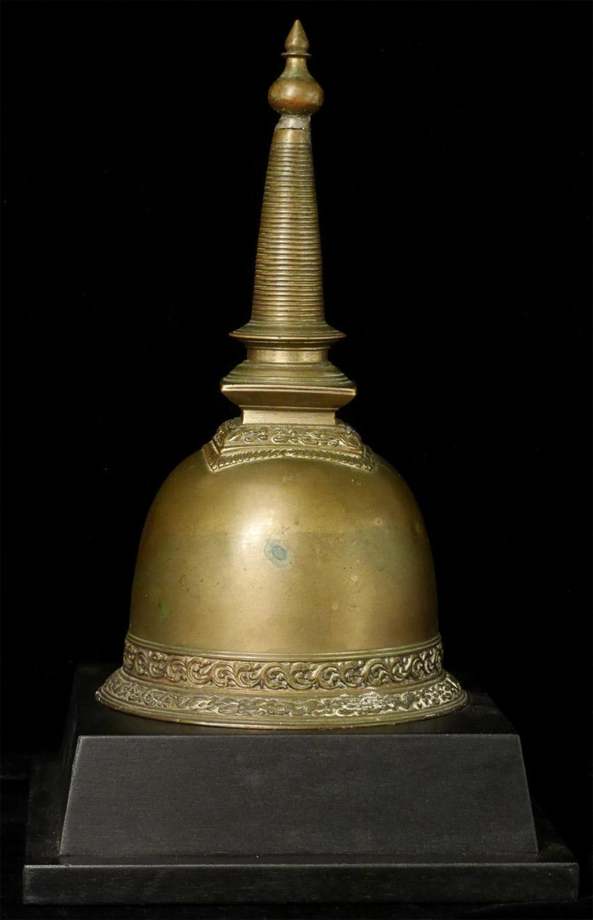 Hand-Crafted 17/18thC or Earlier Sri Lankan Stupa Turned Bell, 7918 For Sale