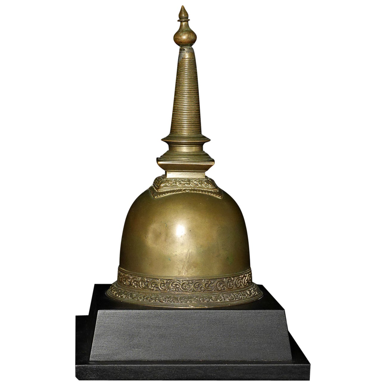 Cloche tournée du 17/18e siècle ou plus ancienne du Sri Lankan Stupa, 7918 en vente
