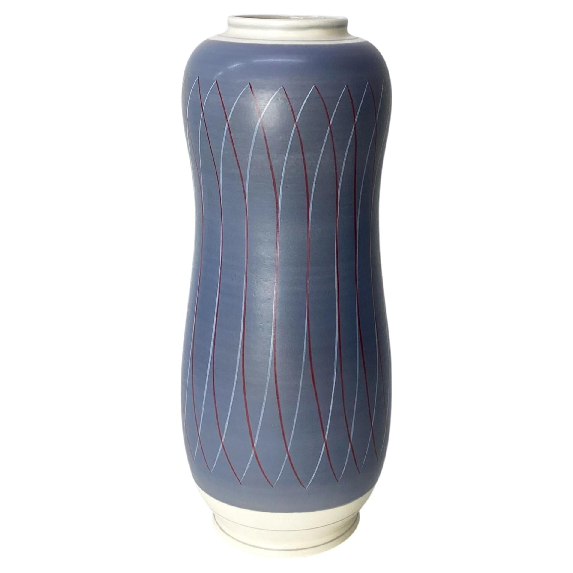 17" Keramik-Bodenvase „Alfred Read“ von Poole Pottery in Grau und Rot, England im Angebot
