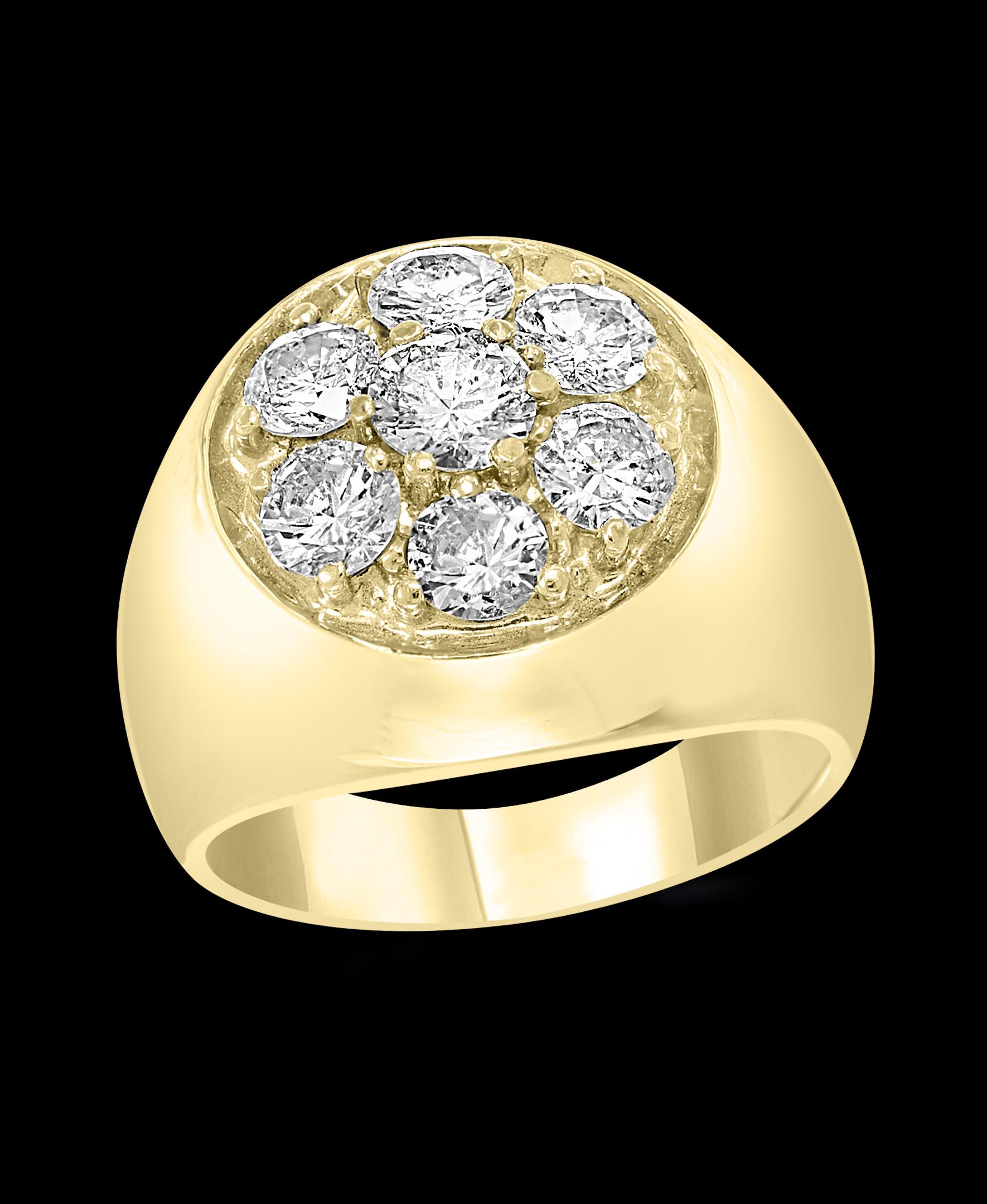 1.7 Carat 7 Diamonds  Traditional Men's Ring  14 Karat Yellow  Gold Ring Estate
This is a Nice traditional 7  diamond  ring  from our premium wedding collection for Men
 7  Round diamonds VS quality are set to make a Flower 
Diamonds : 1.75 Ct
Ring