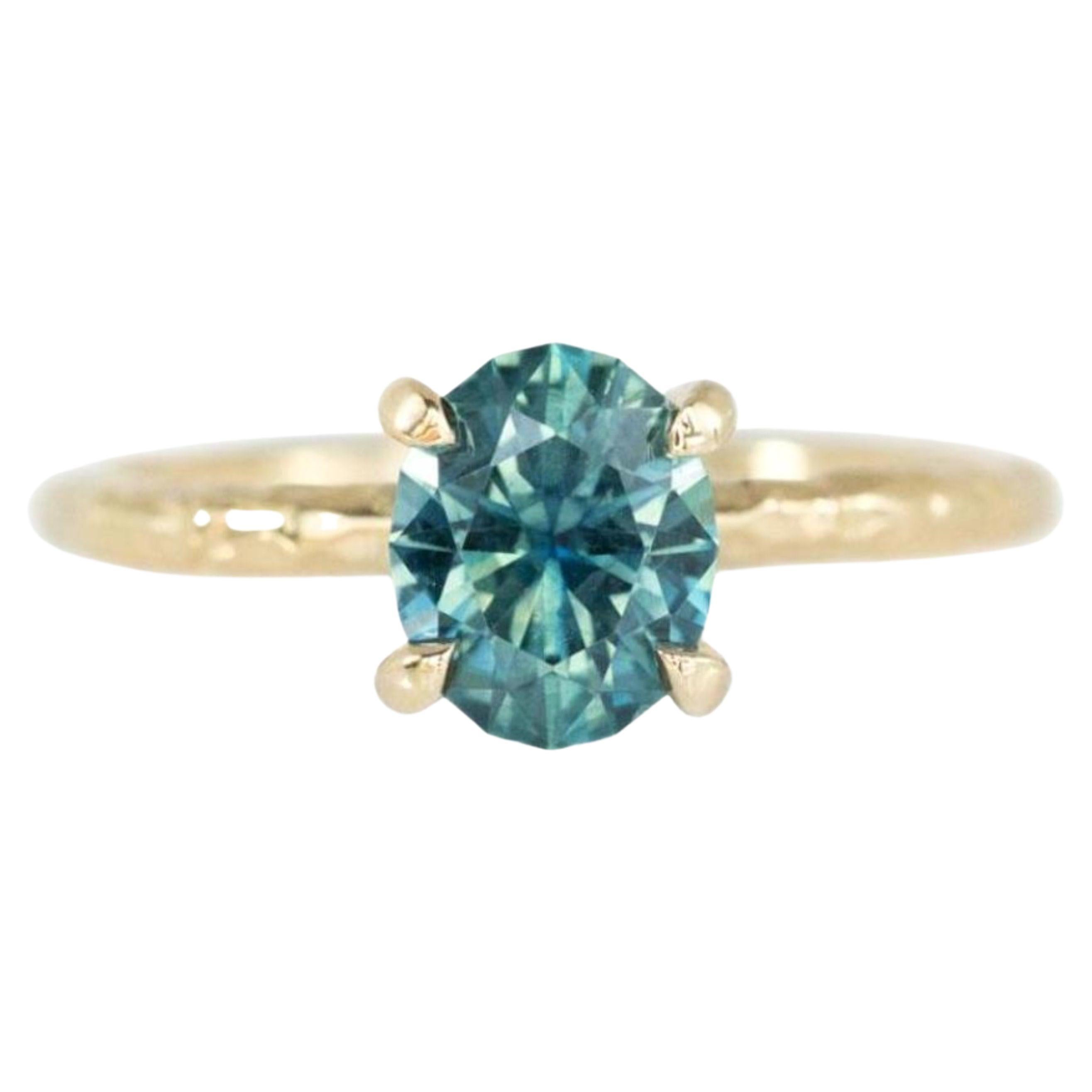 Im Angebot: 1,7 Karat antiker ovaler Montana-Saphir Vintage-Diamant-Verlobungsringe für Sie ()