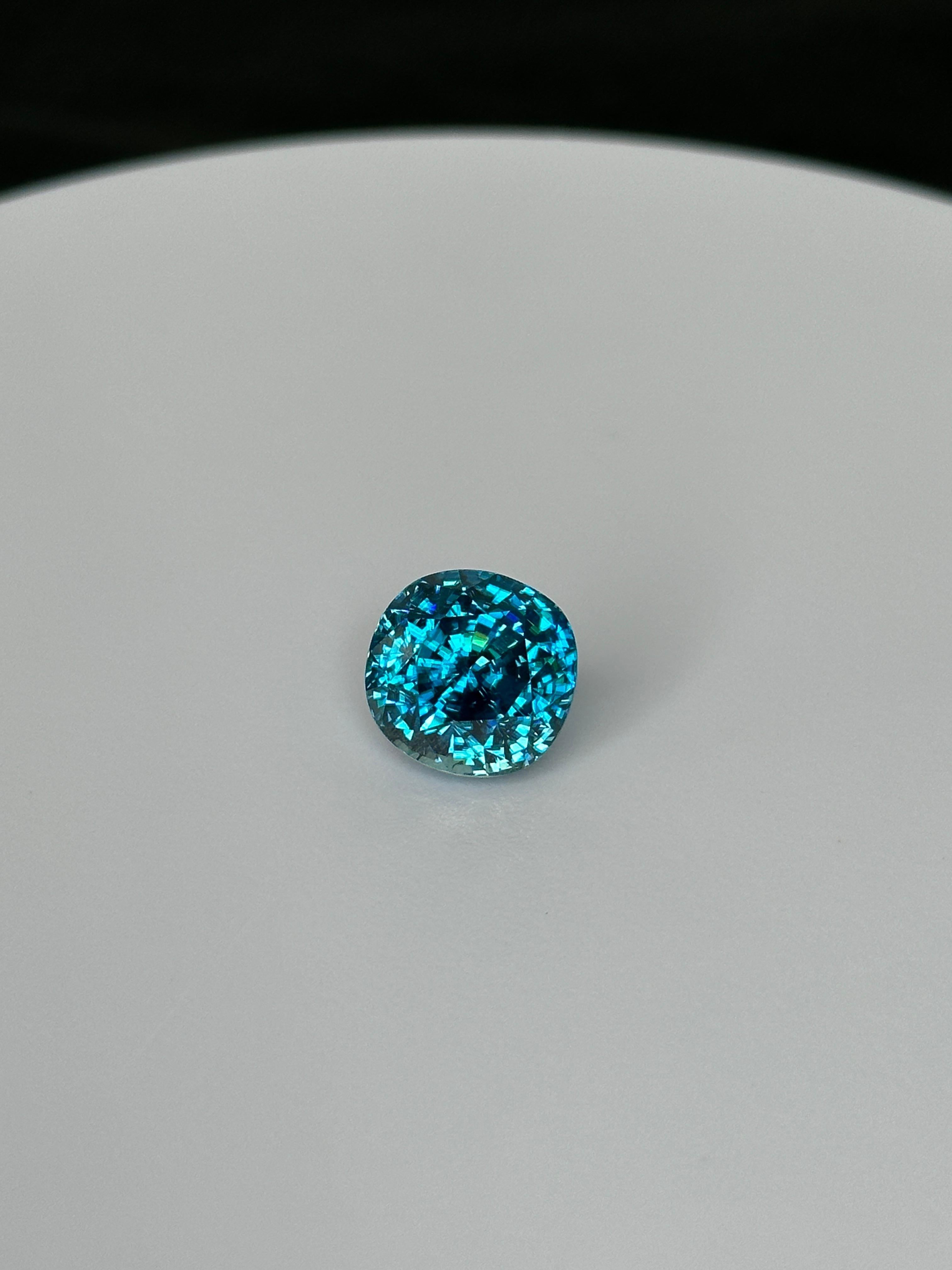 17 Carat Collector's Cambodian Blue Zircon In New Condition For Sale In Hua Hin, TH