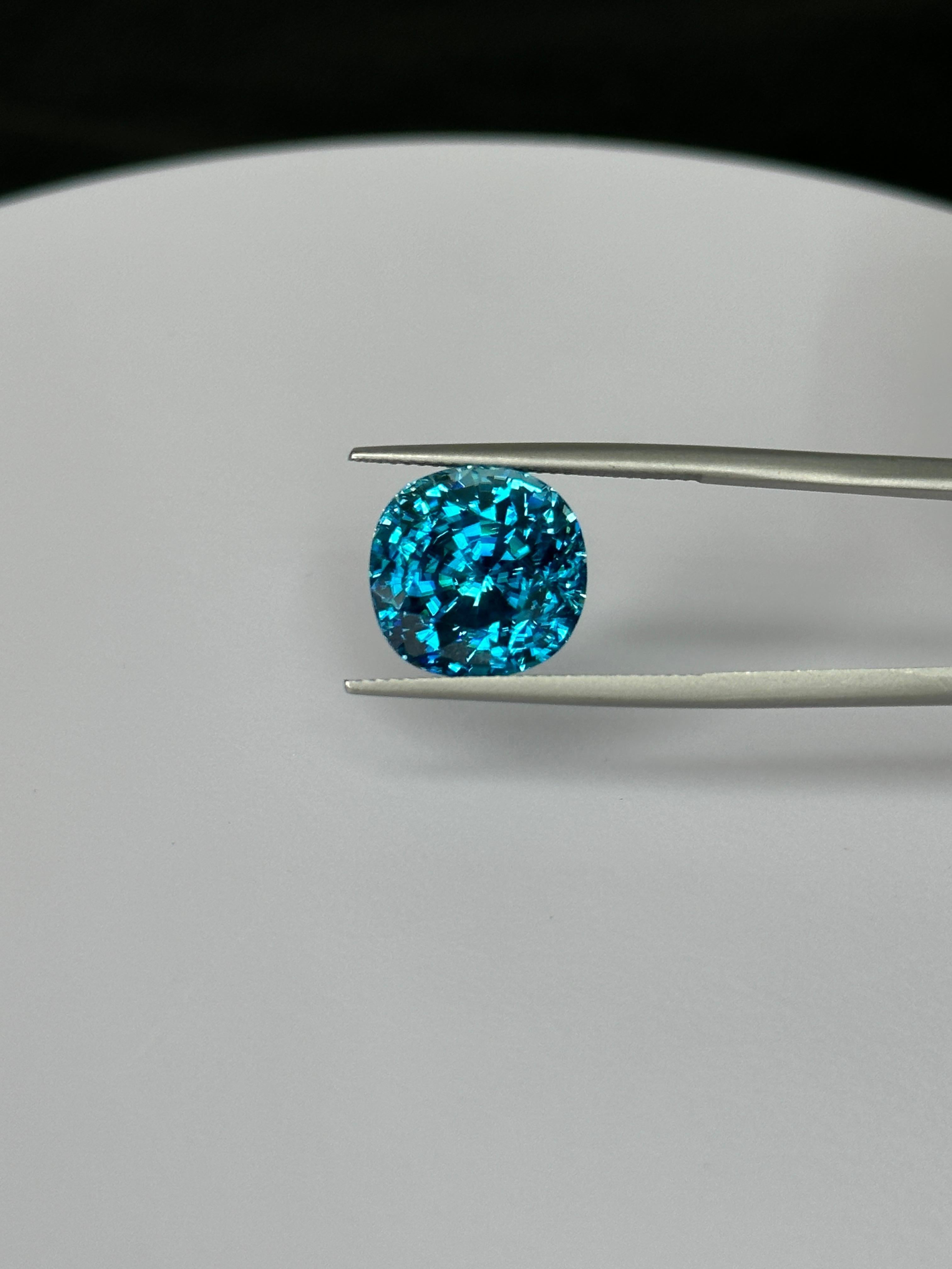 17 Carat Collector's Cambodian Blue Zircon For Sale 2