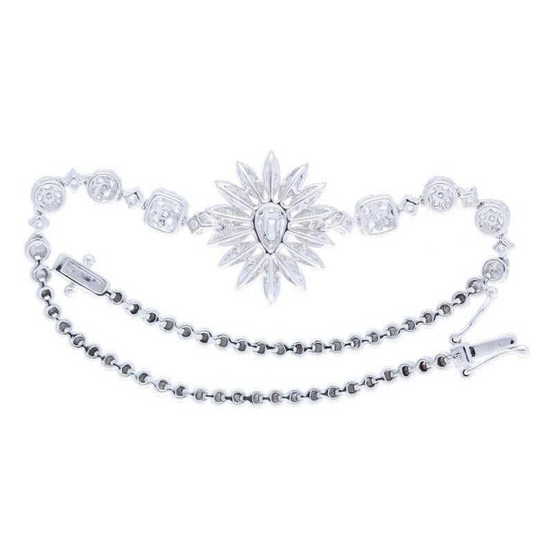 Design: Indulge in the allure of sophistication with this stunning 1.7 carat diamond Sequera bracelet. Meticulously crafted in 18K white gold, the bracelet features a modern design that seamlessly blends classic elegance with contemporary