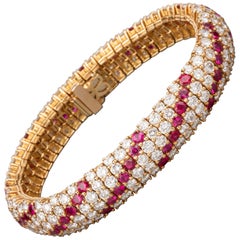 17 Carat Diamonds and 7.70 Carat Rubies Boucheron Paris Bracelet