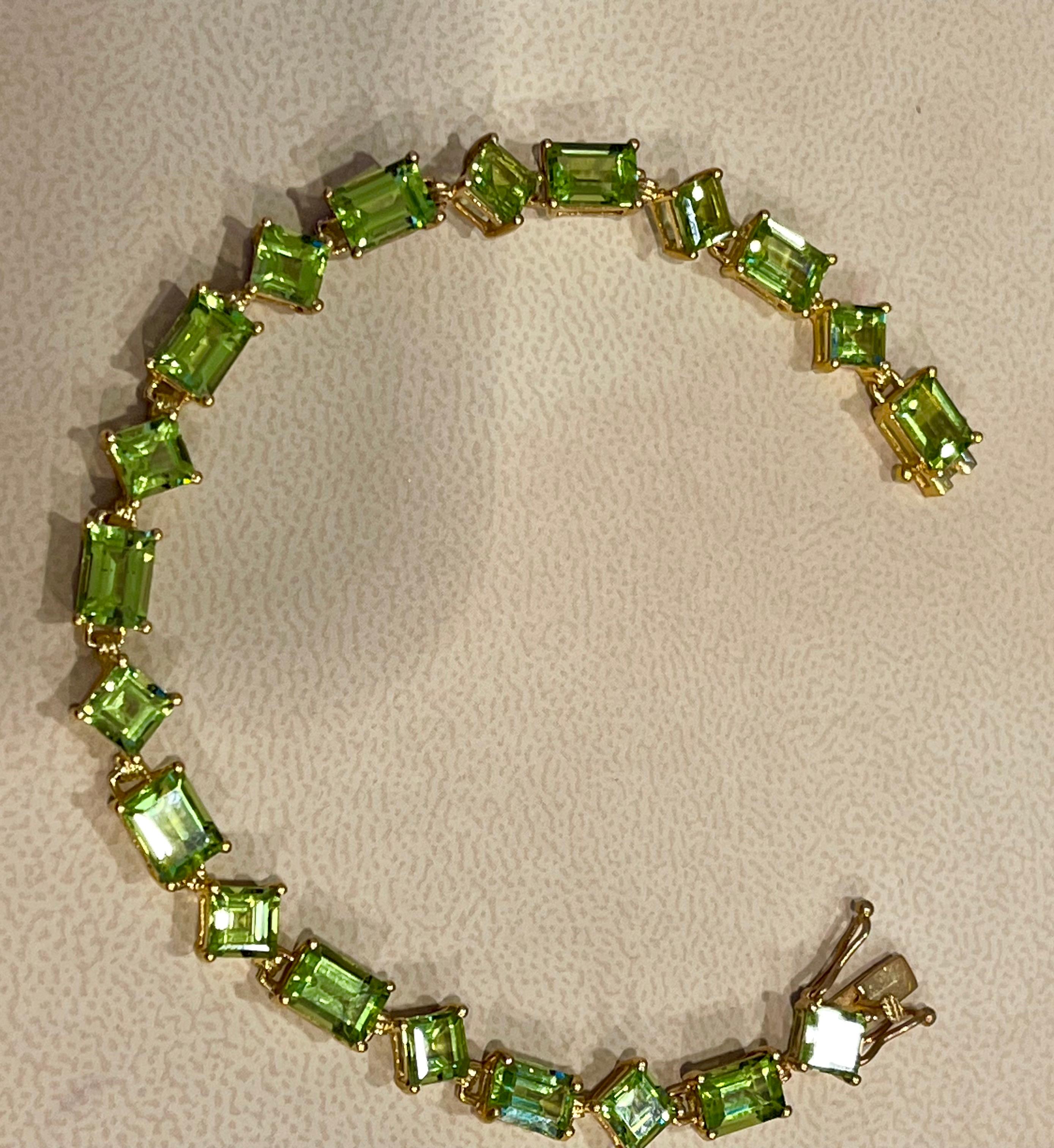 Bracelet tennis en or jaune 14 carats avec péridot naturel taille émeraude véritable de 17 carats en vente 6