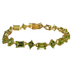 17 Carat Genuine Emerald Cut Natural Peridot Tennis Bracelet 14 Karat YellowGold