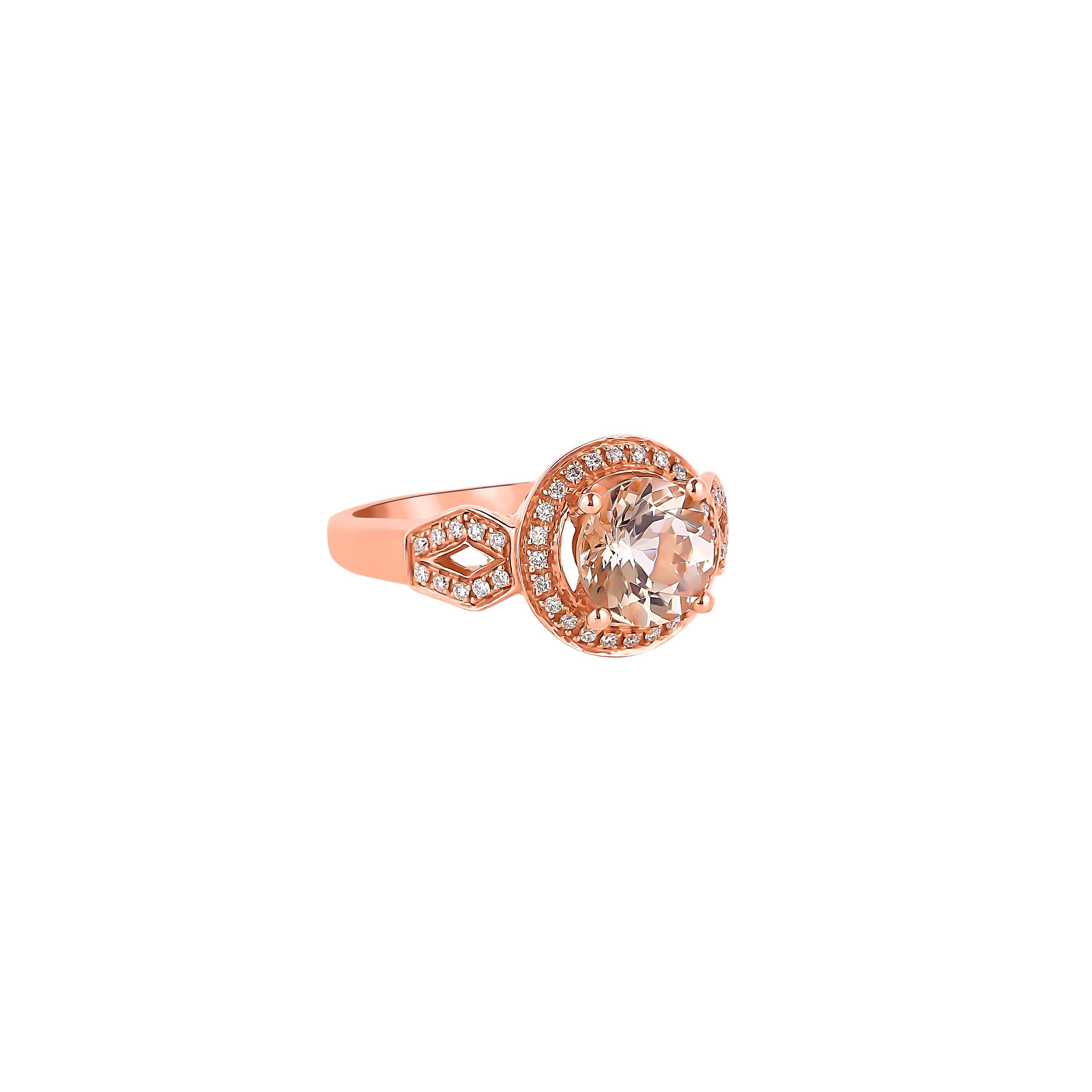 Cette collection présente un éventail de magnifiques morganites ! Accentuées par des diamants, ces bagues sont fabriquées en or rose et présentent un look classique mais élégant. 

Bague classique en morganite en or rose 18K avec diamants.